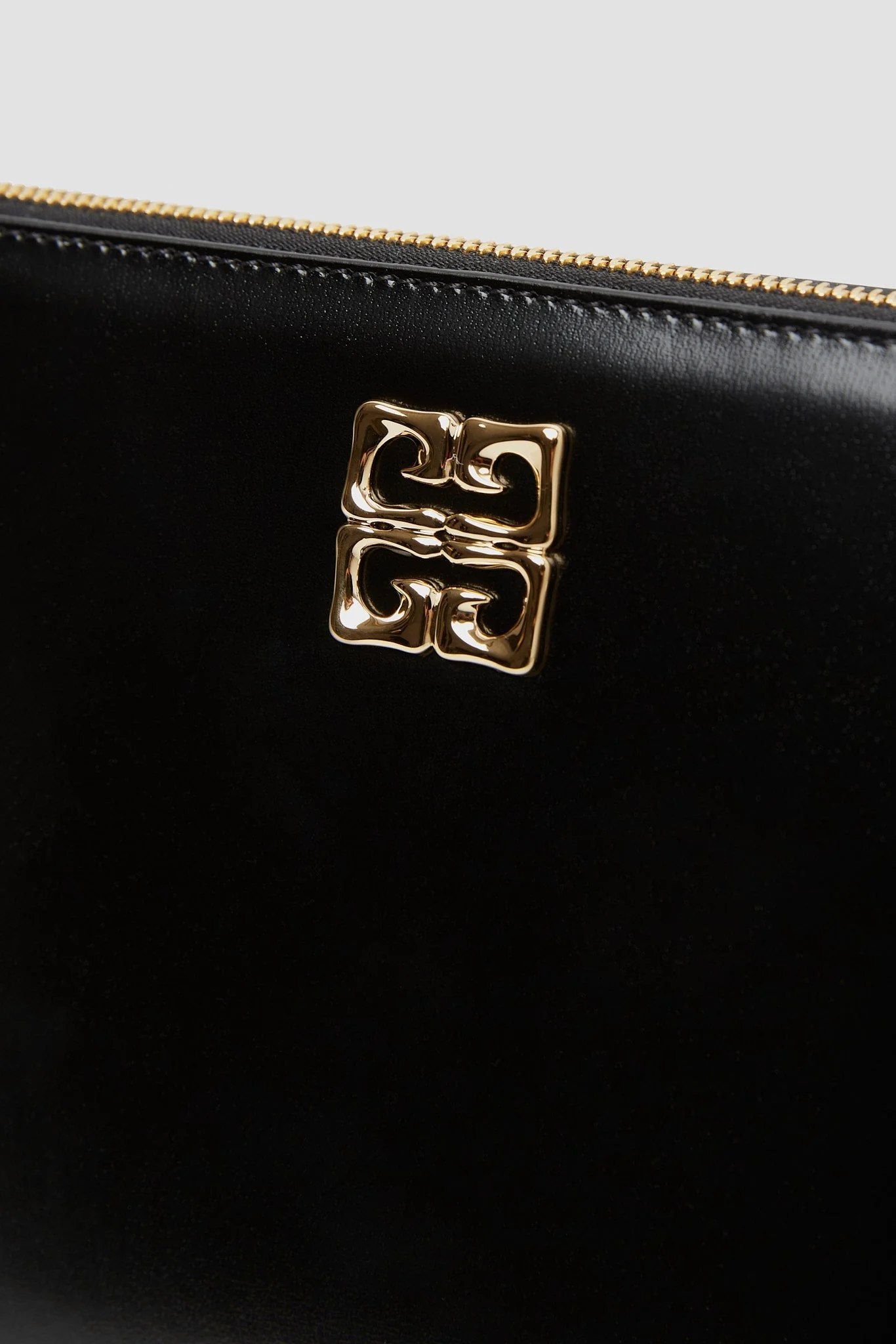 4G liquid black pouch - Image 4