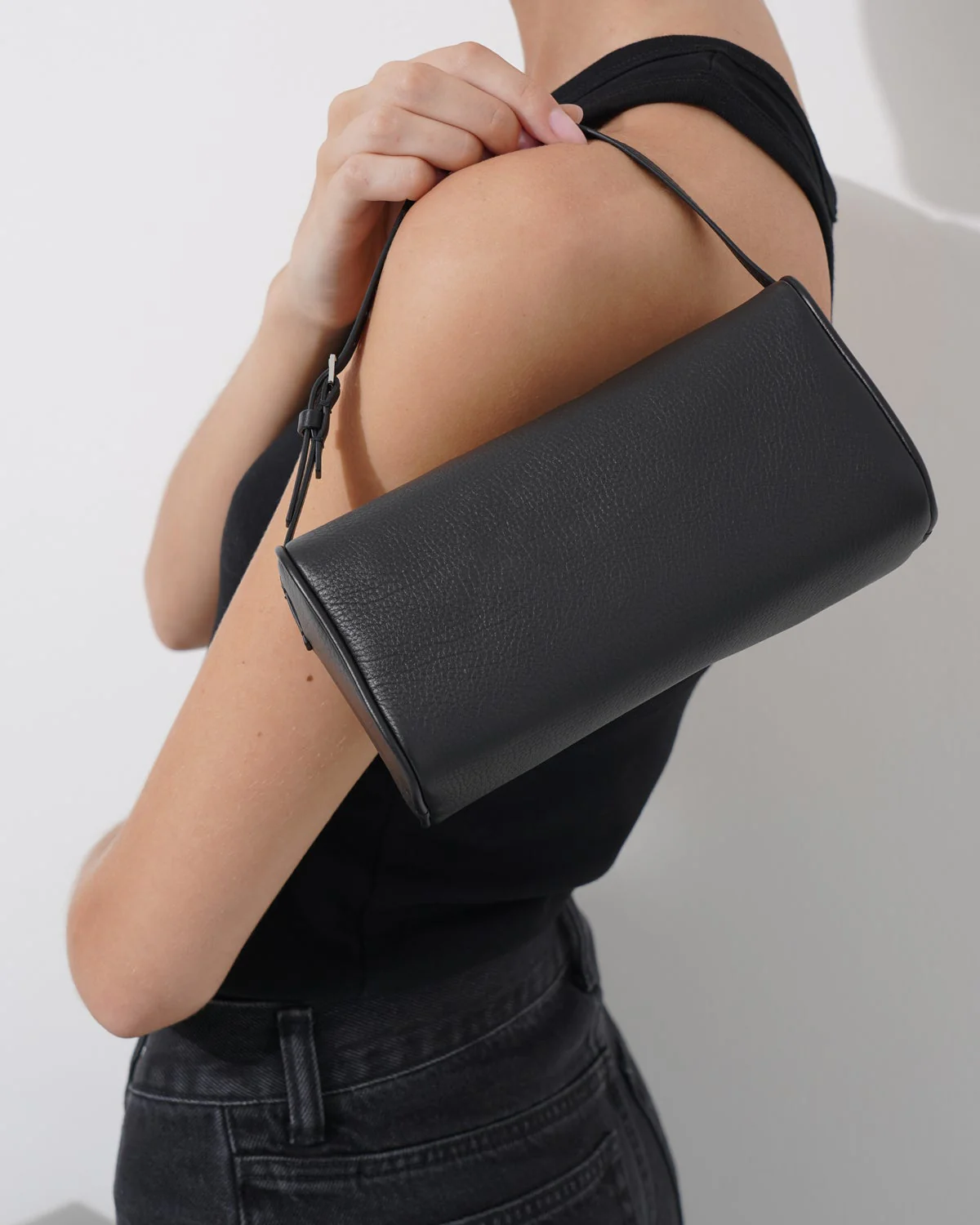 90's black small grain leather bag - Image 2