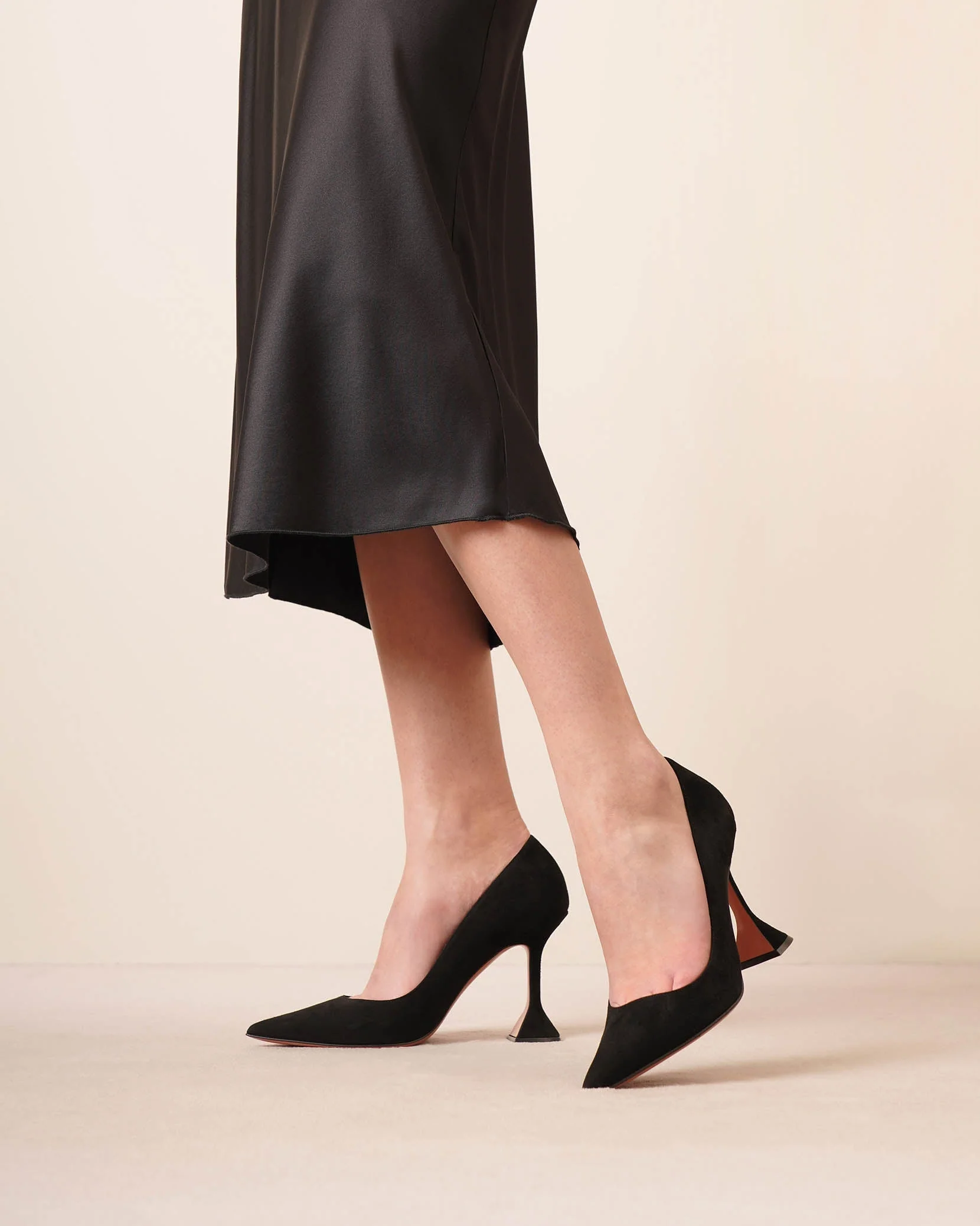 Ami 95 black suede pumps - Image 2