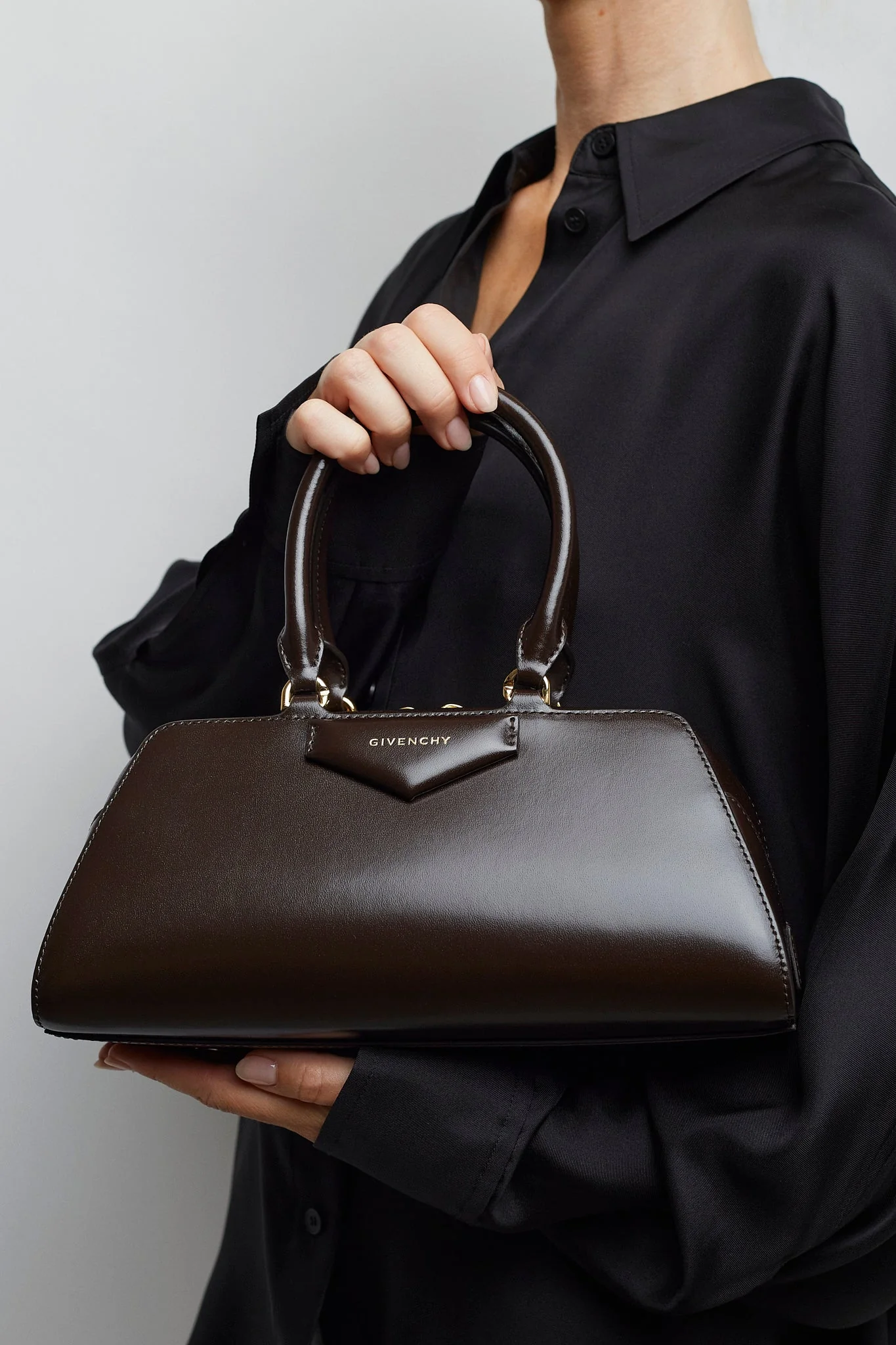 Antigona east west small brown bag - Image 2