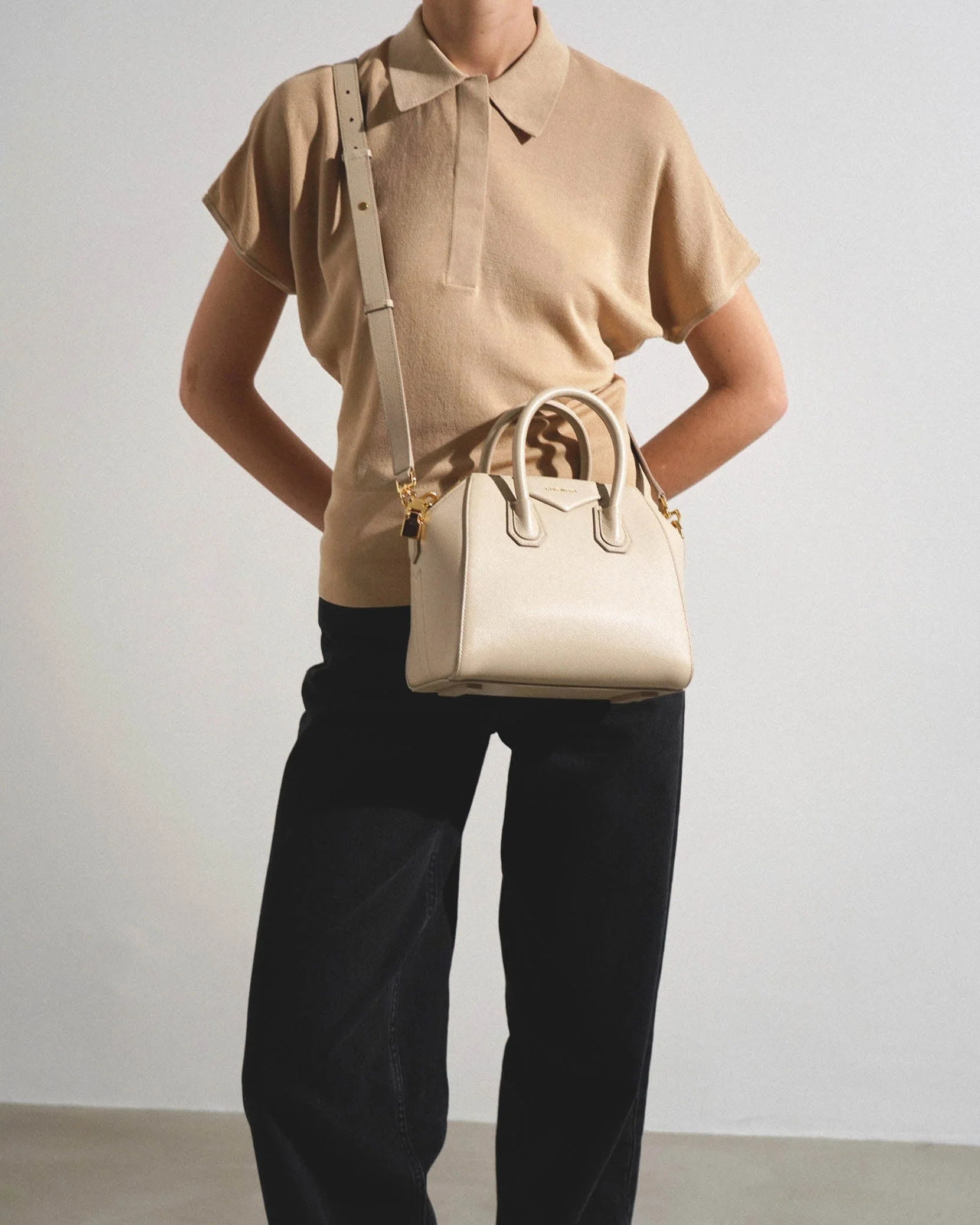 Antigona mini beige bag - Image 2