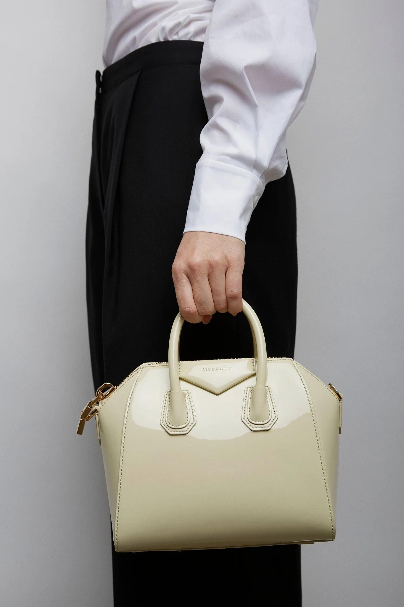 Antigona mini cream patent bag - Image 7