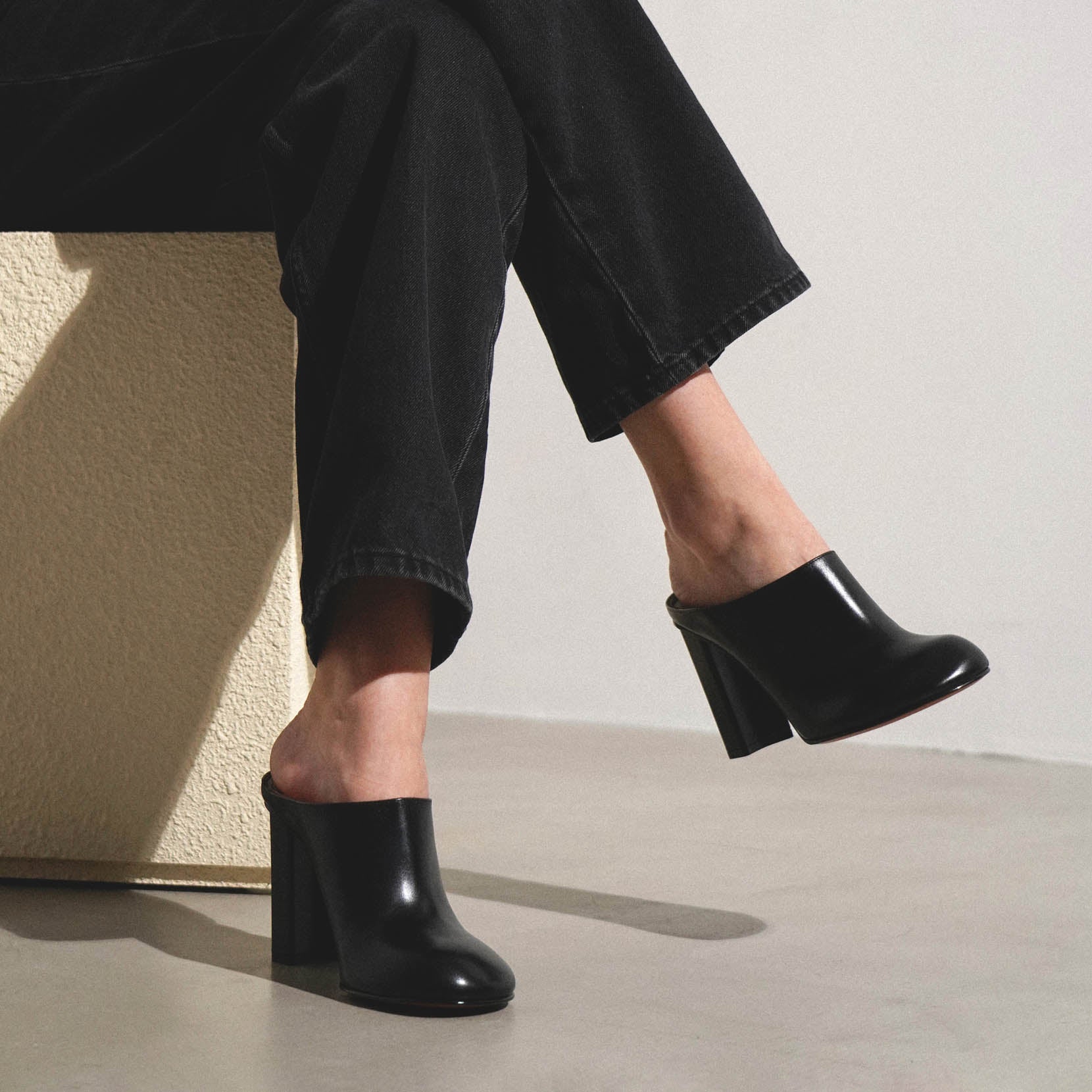 Babylone black leather mules - Image 6