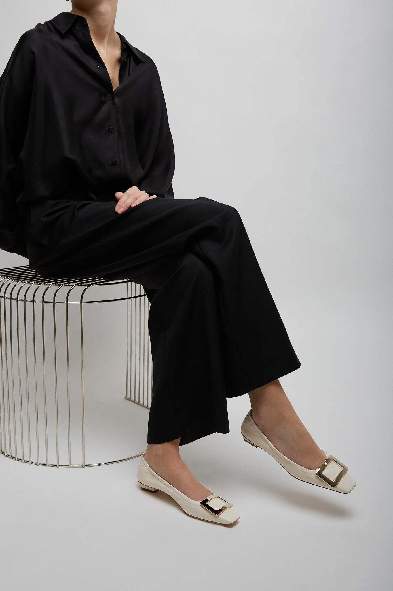 Belle Vivier beige elastic bellerinas - Image 2