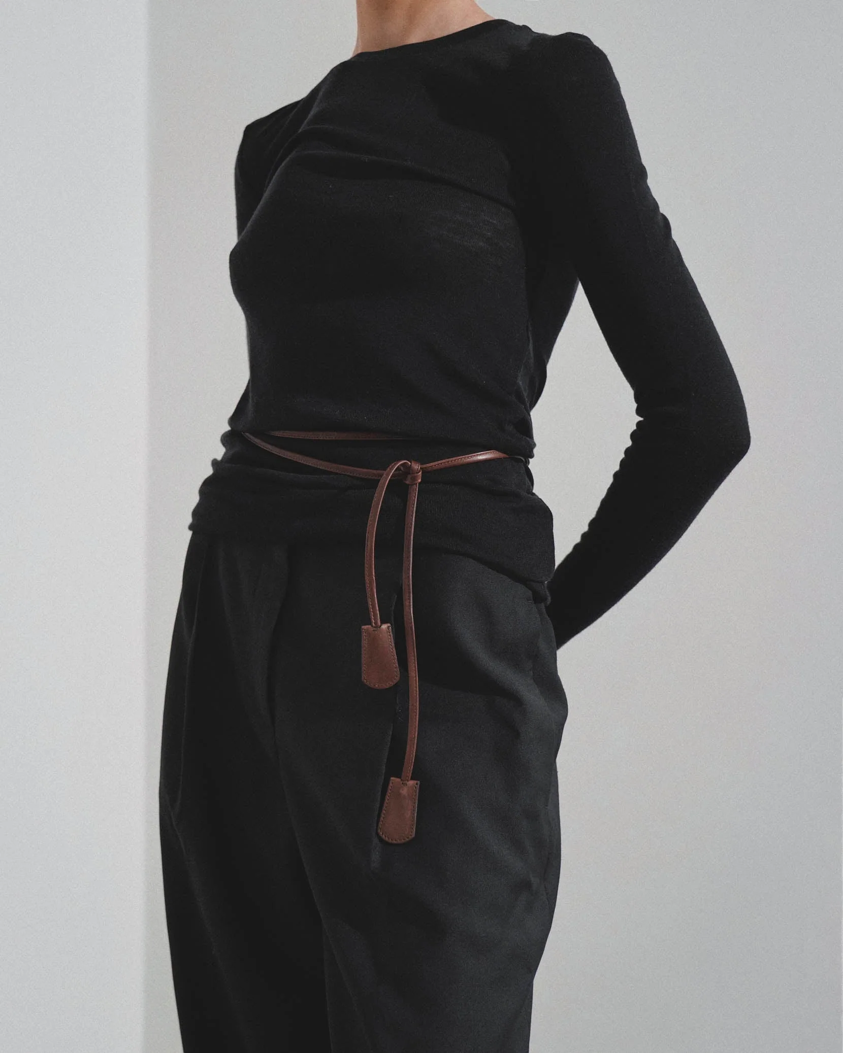 Belt end B dark brown leather belt - Image 2