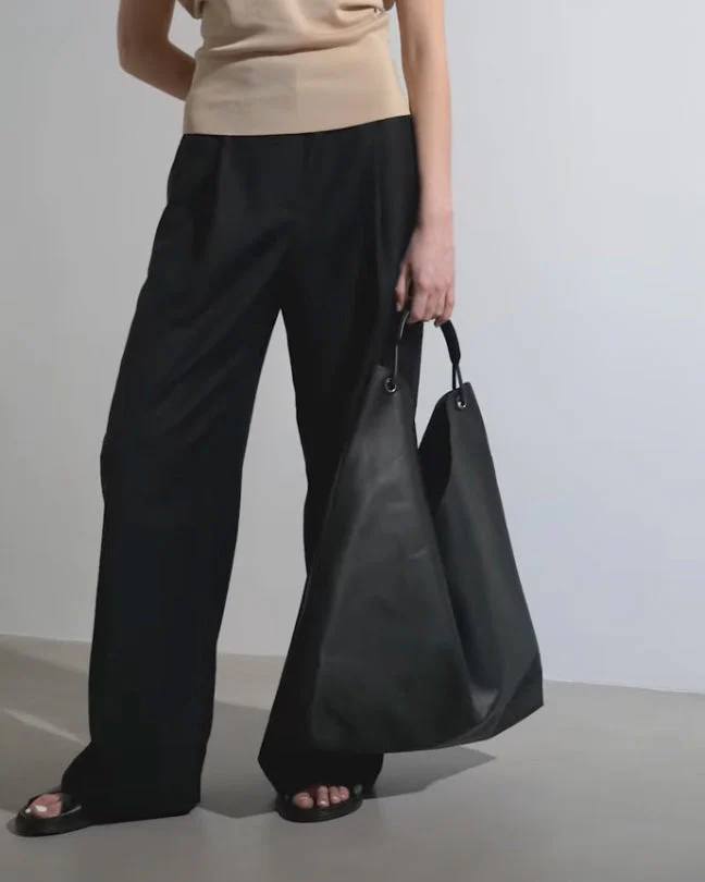 Bindle 3 black leather shoulder bag - Image 7