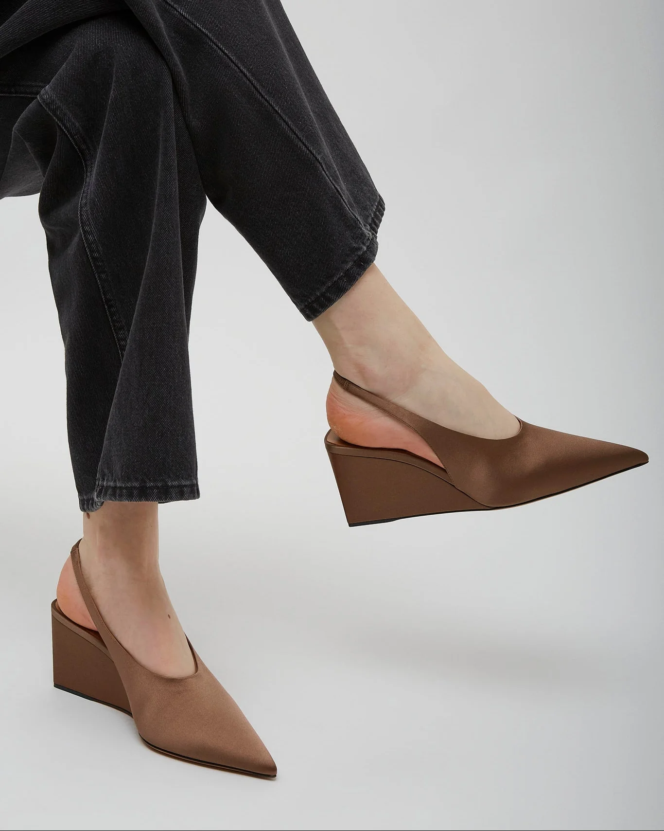Blush 90 satin slingback wedges - Image 2