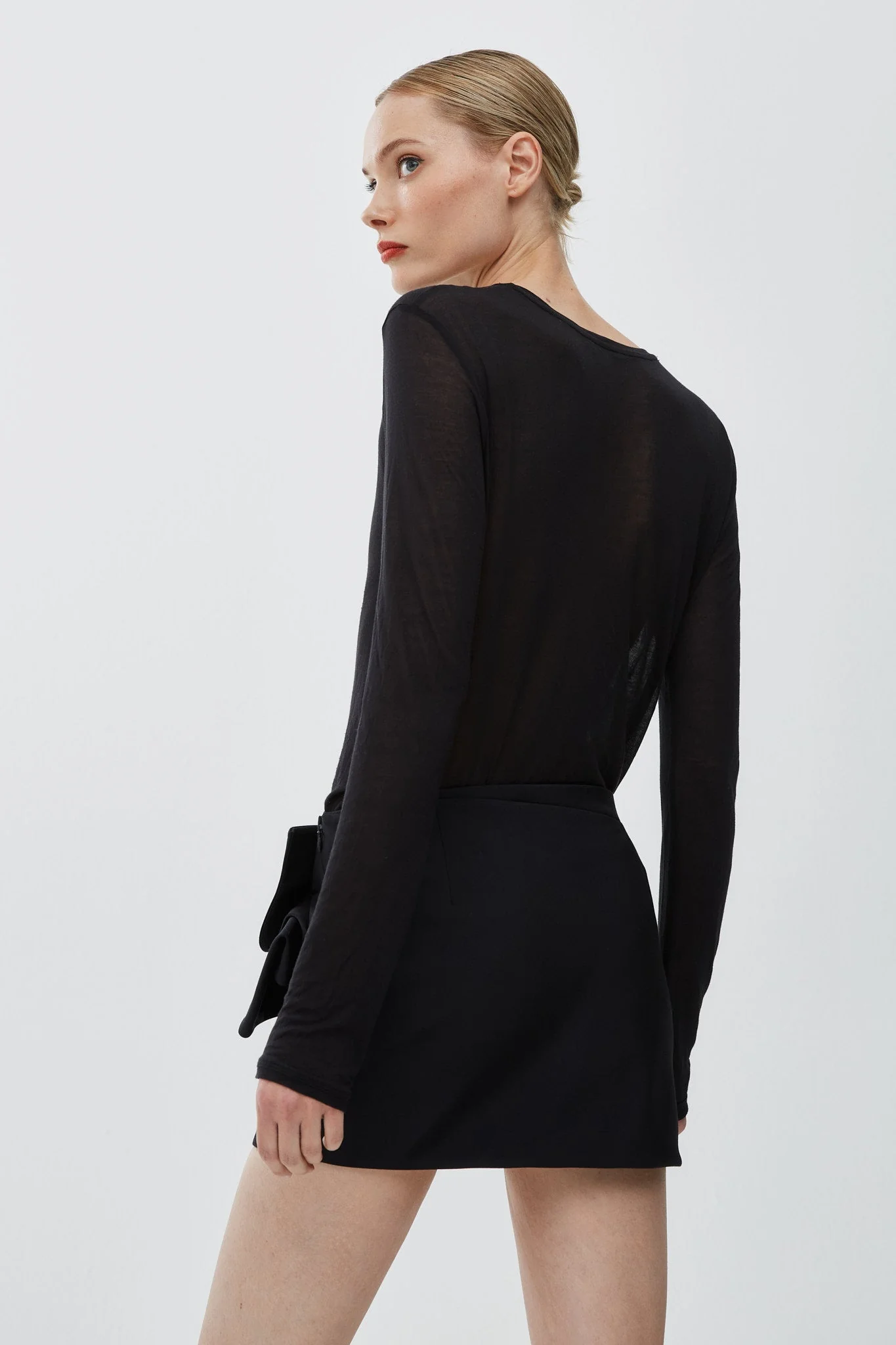 Bow black mini skirt - Image 3