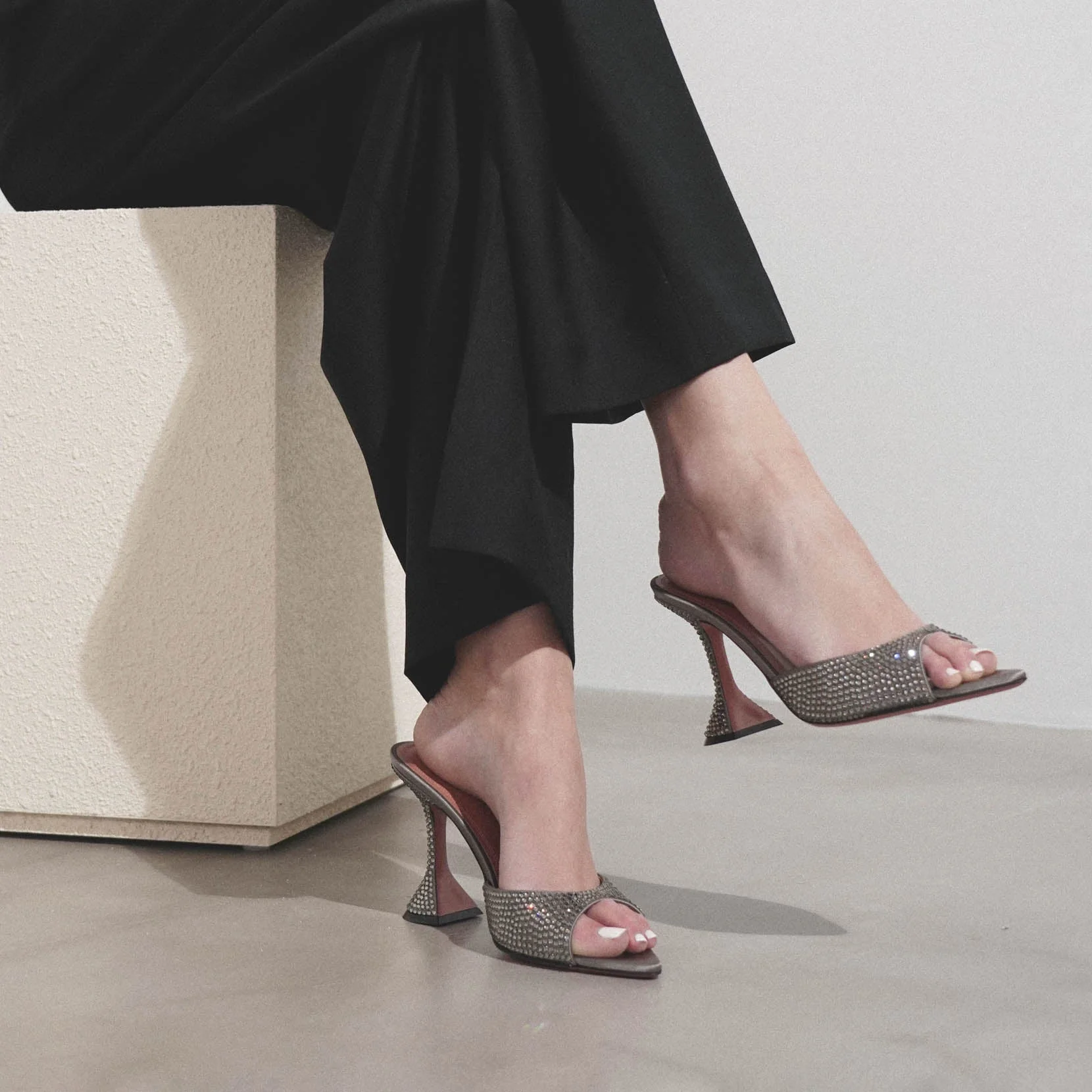 Caroline 95 slipper dark grey crystal mules - Image 7