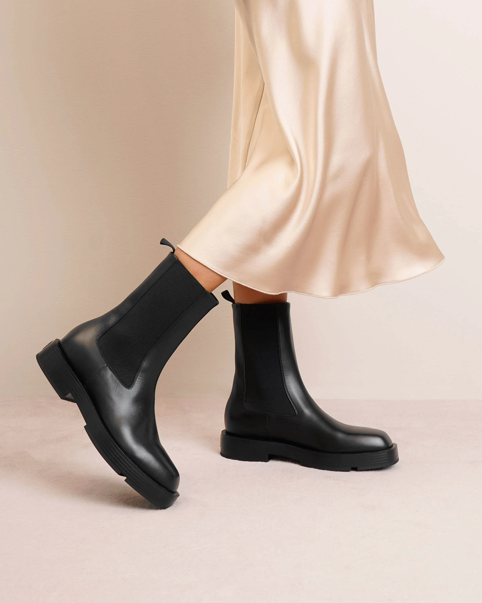 Chelsea leather ankle boots - Image 2