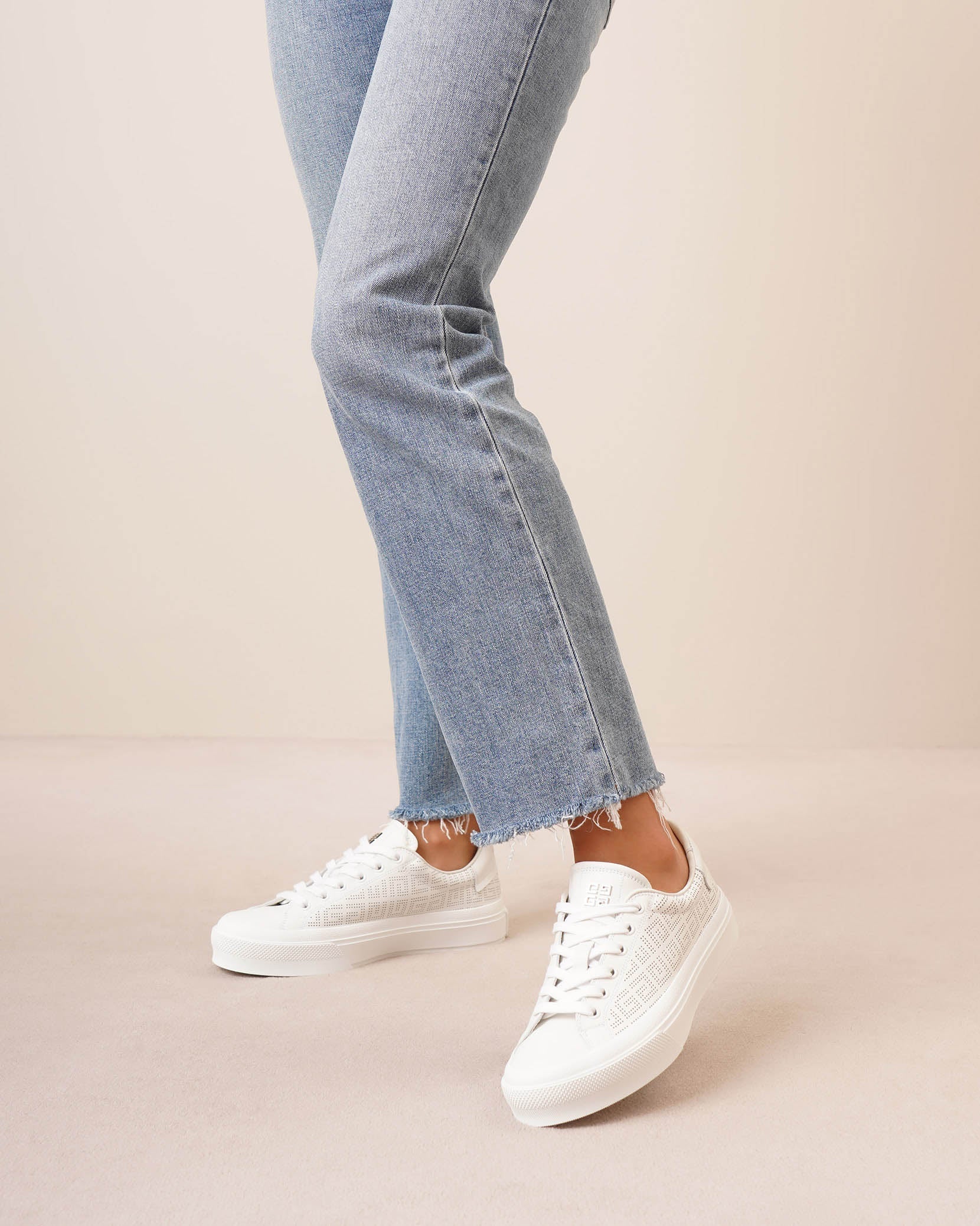 City sport white leather sneakers - Image 2