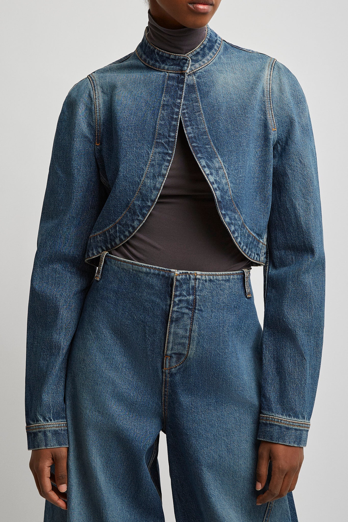 Cropped denim jacket - Image 4