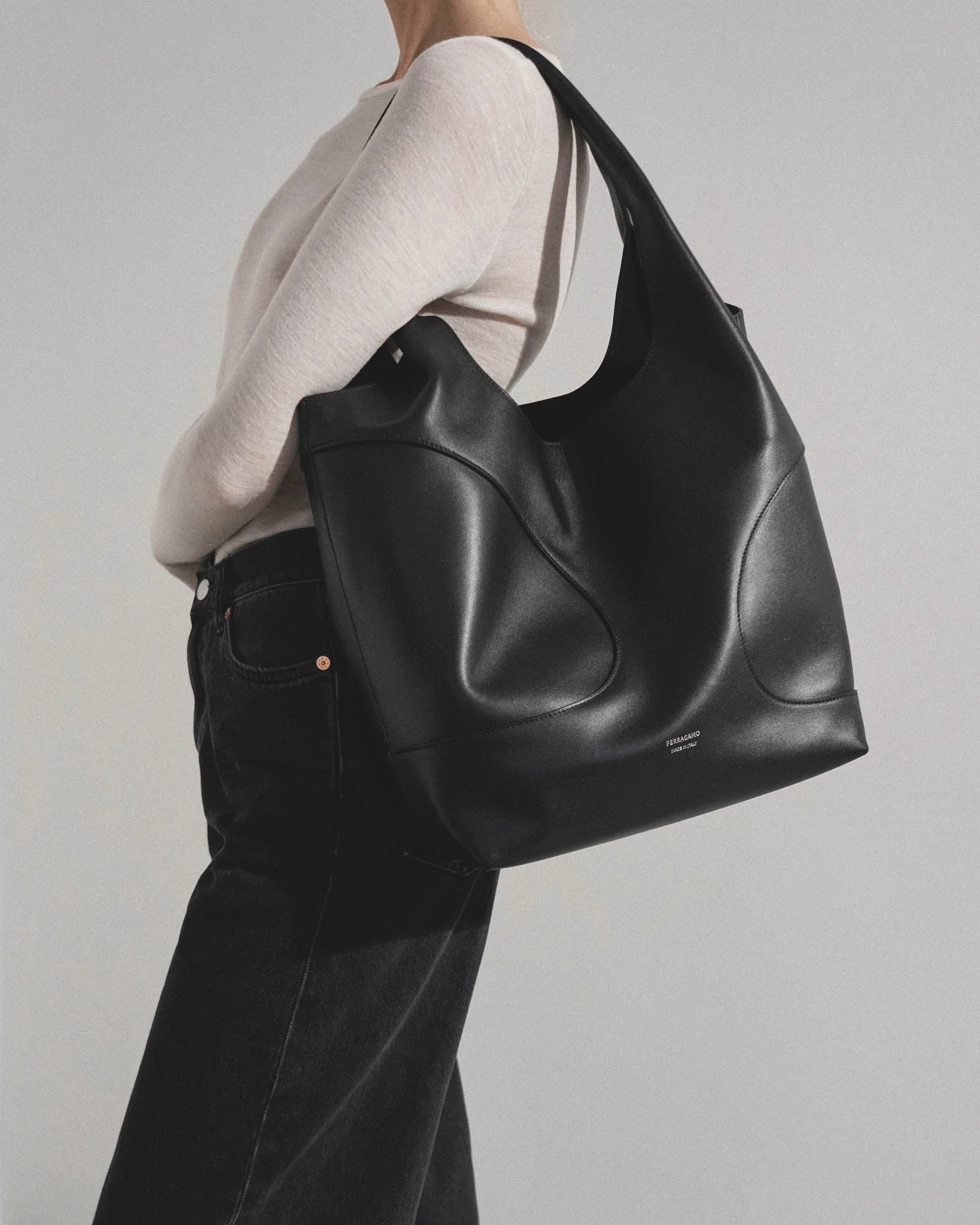 Cut out soft black tote bag - Image 2