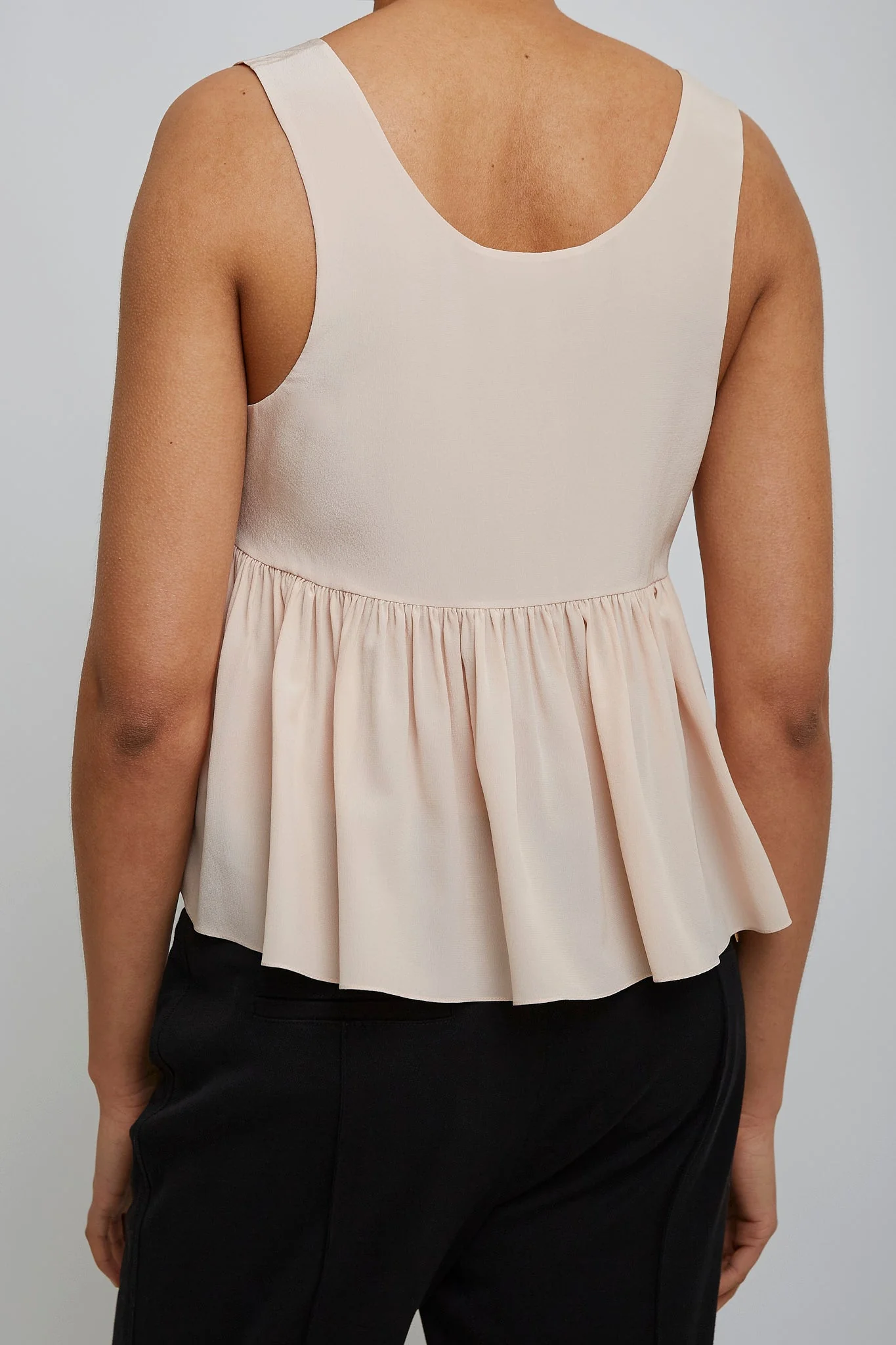 Delicate pink peplum silk top - Image 3