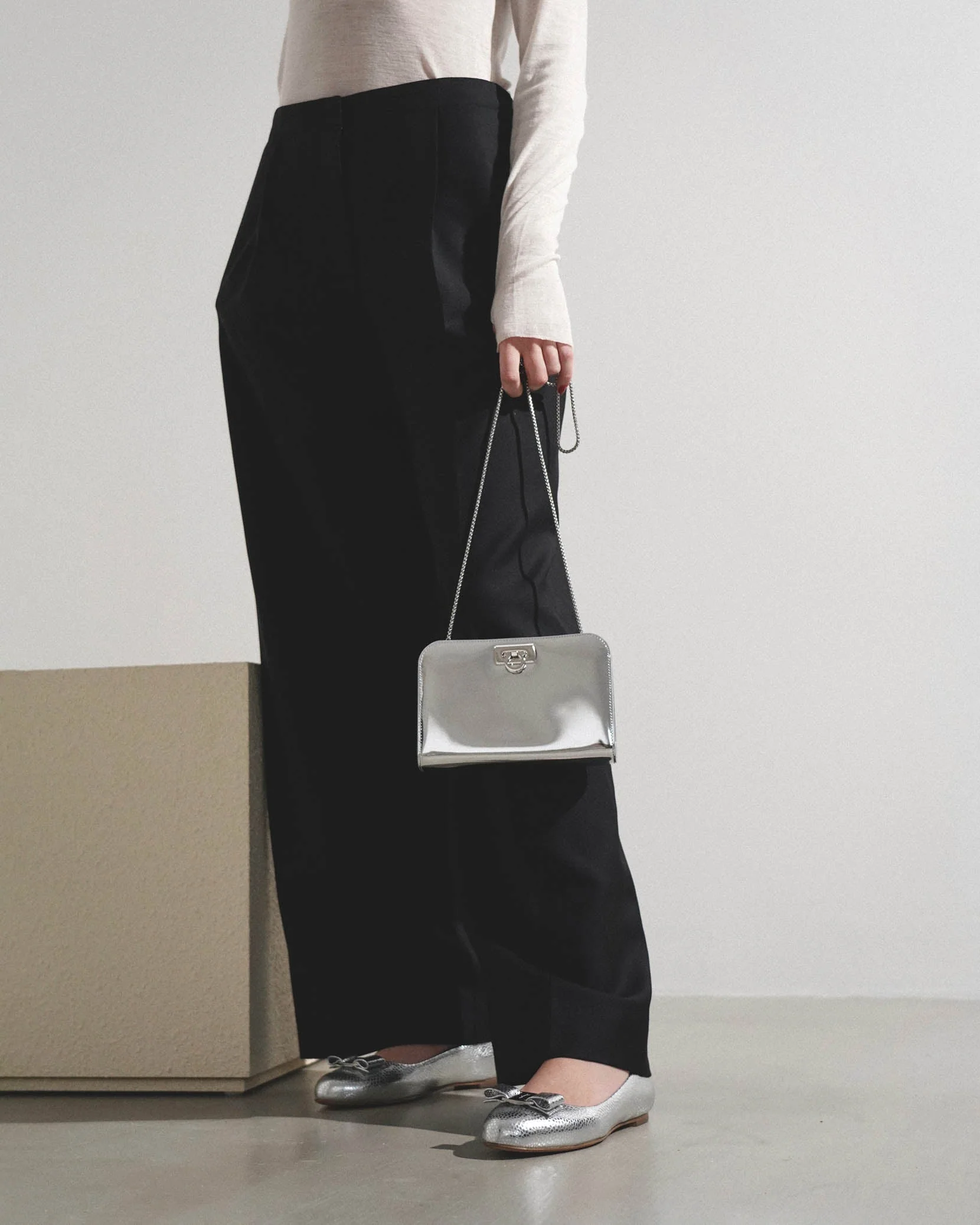 Diana silver mini clutch - Image 2