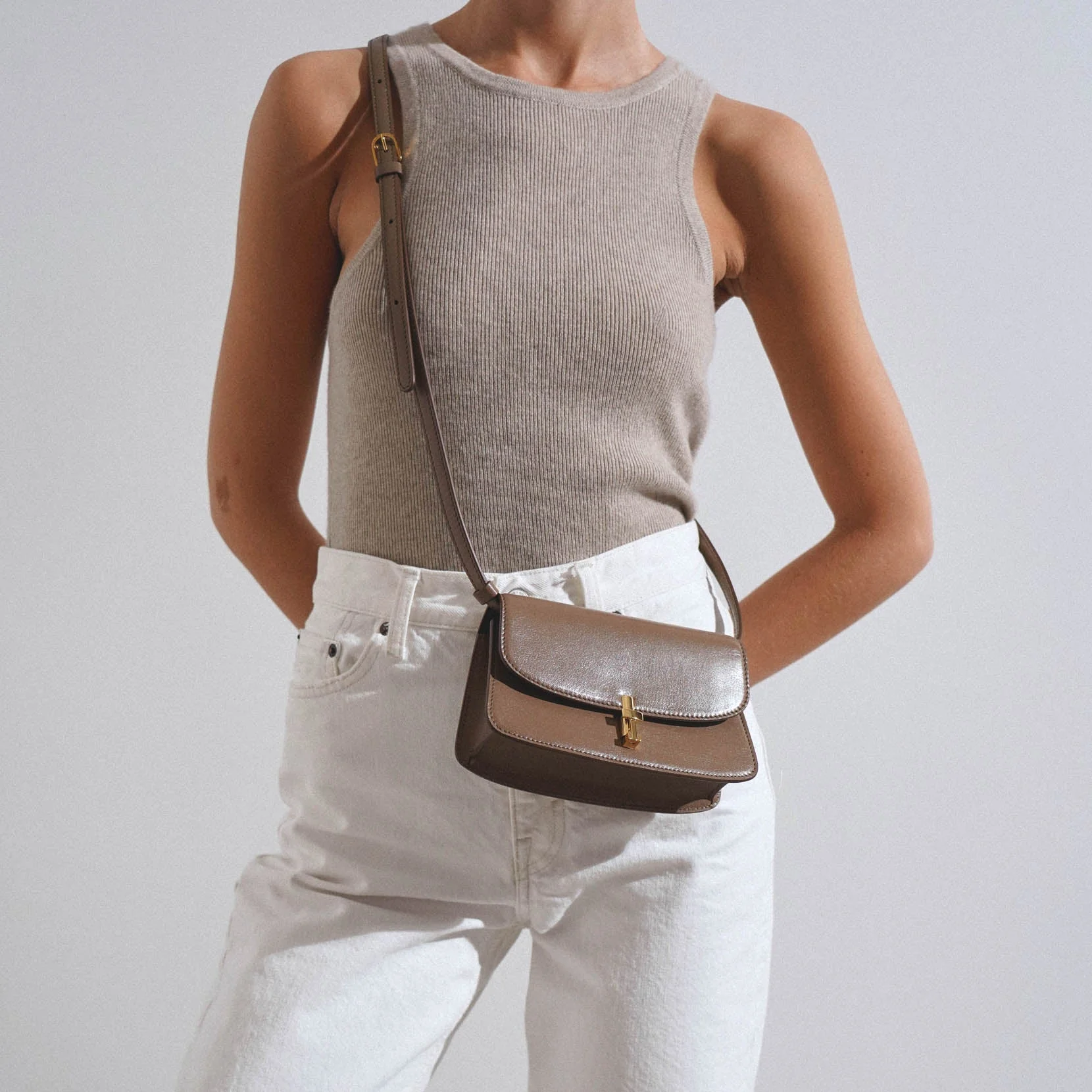 E/W Sofia brown crossbody bag - Image 6