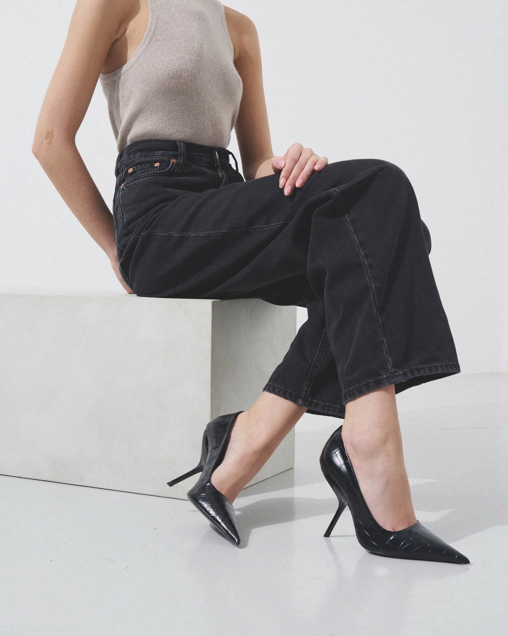 Eva X5 black pumps - Image 2