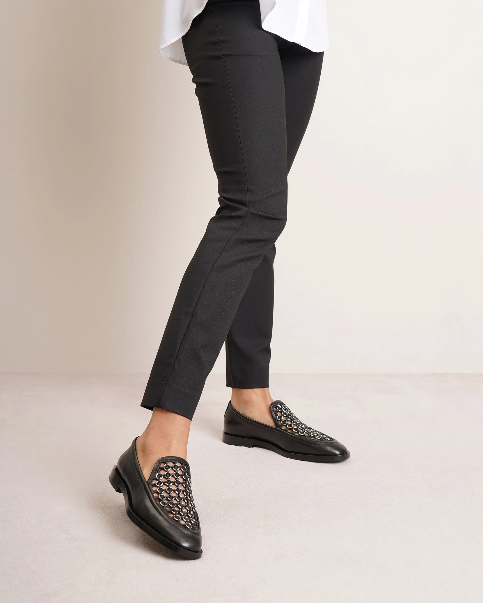 Eyelet leather moccassin flats - Image 2