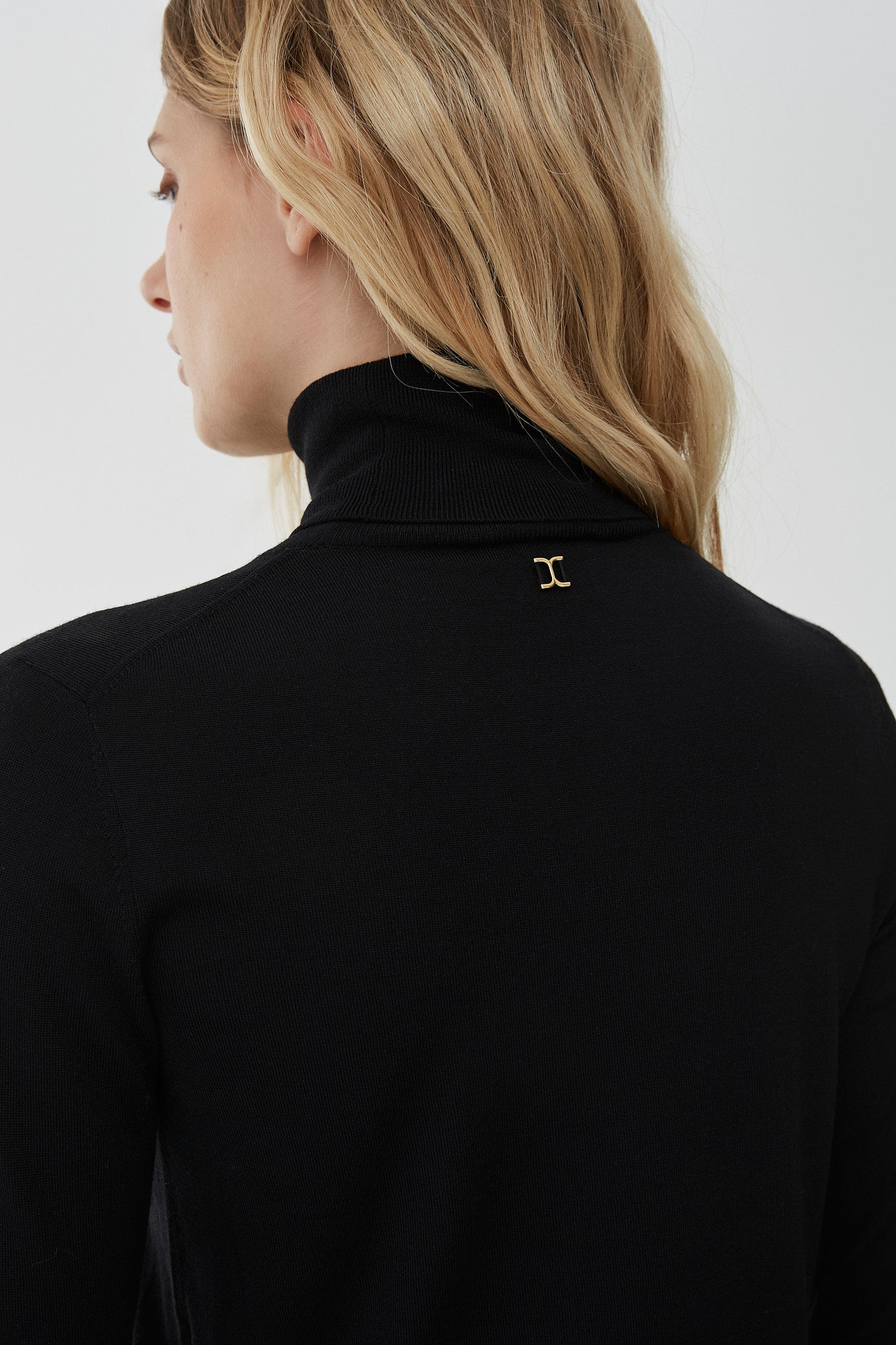 Fitted wool knit turtleneck - Image 5