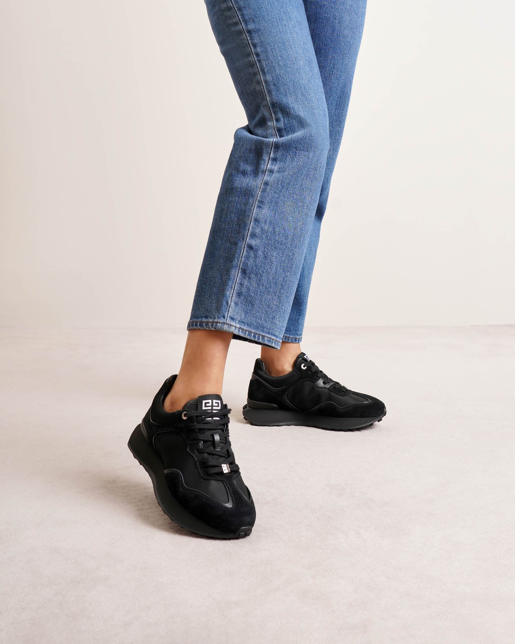 Giv runner black sneakers - Image 2