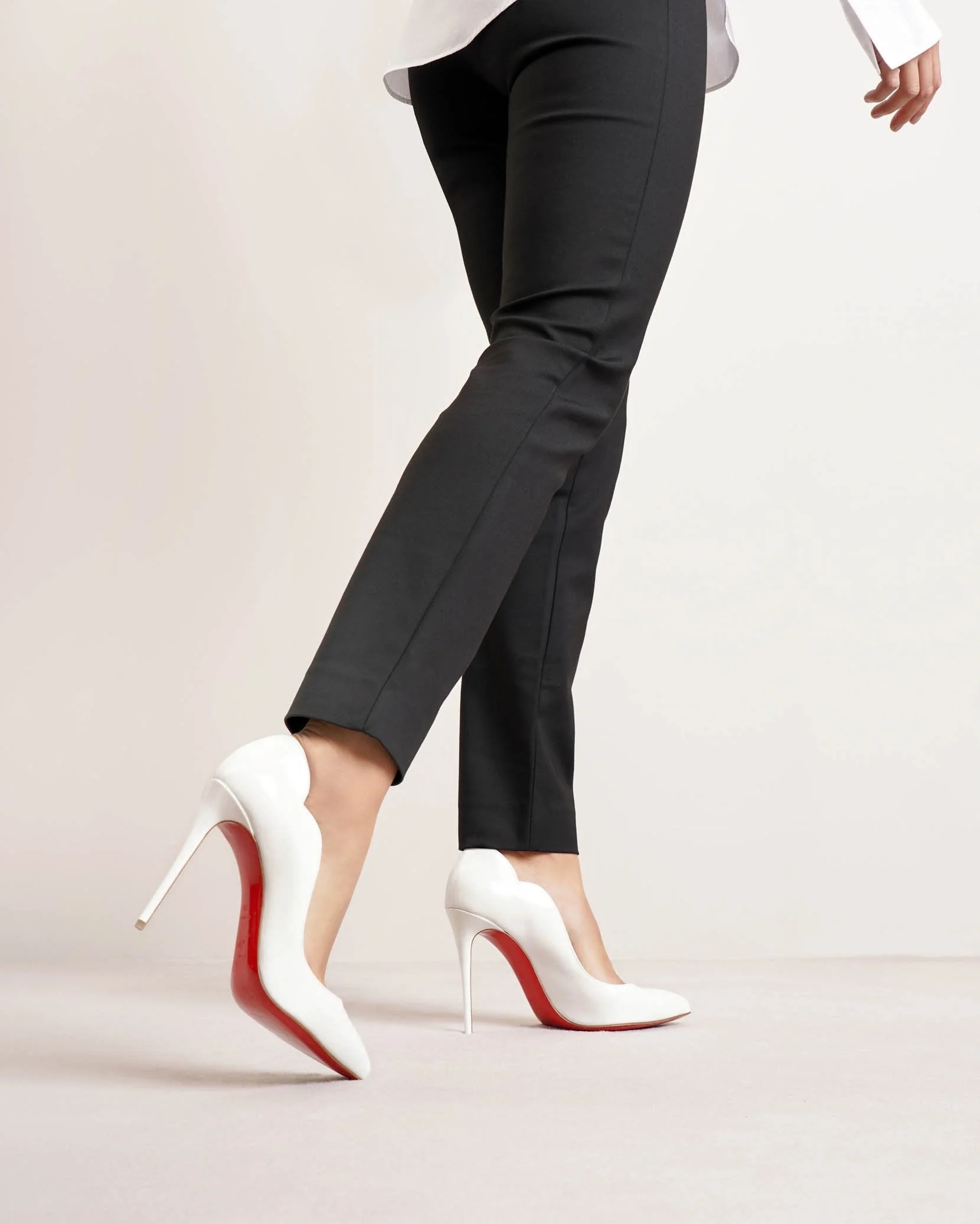 Hot Chick 100 patent white pumps - Image 2