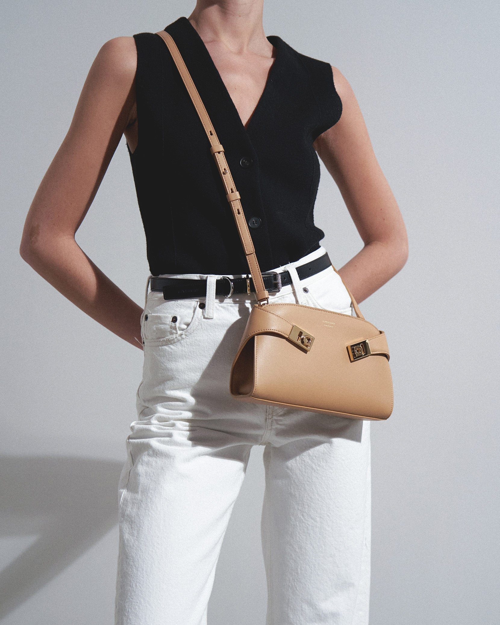 Hug light brown bag - Image 2