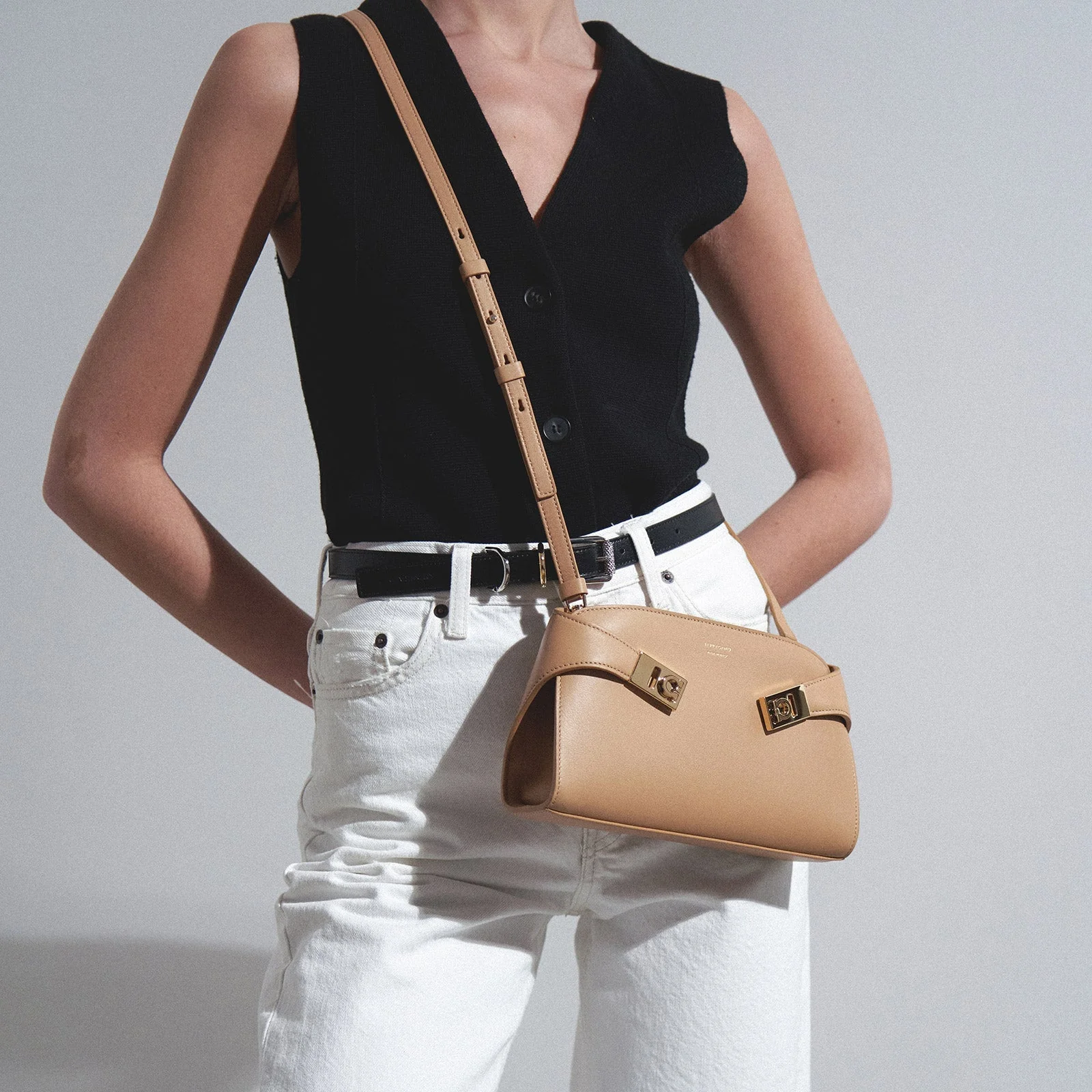 Hug light brown bag - Image 6