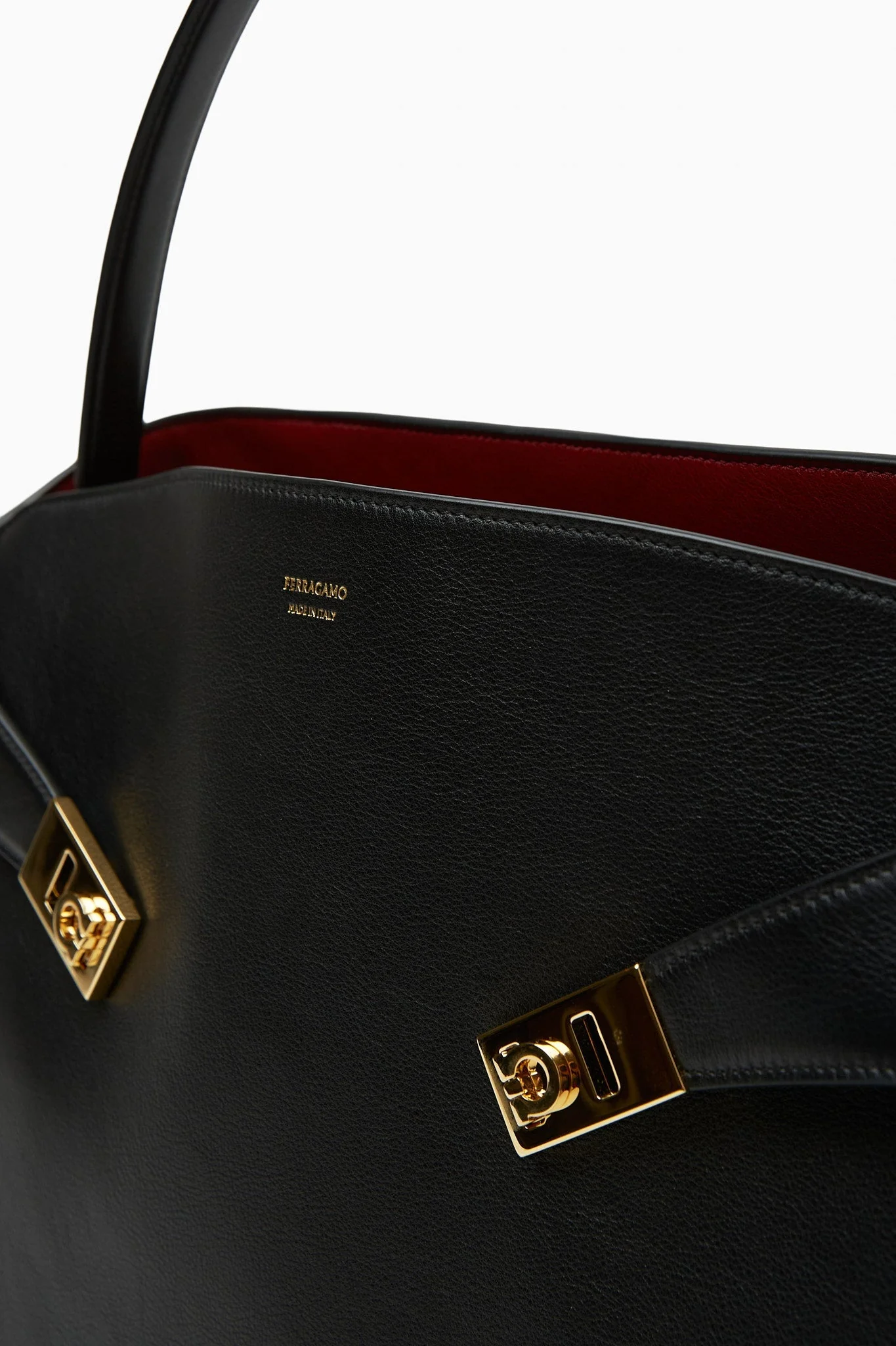 Hug medium black shoulder bag - Image 5