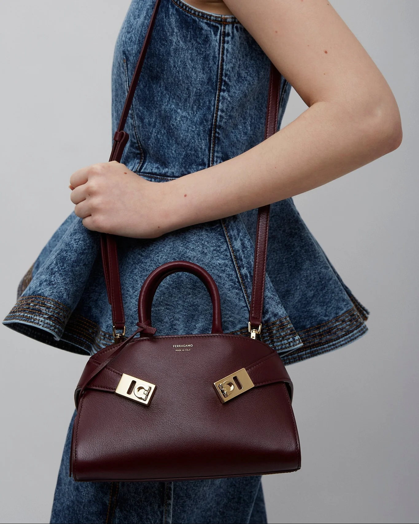 Hug mini soft plum top handle bag - Image 2