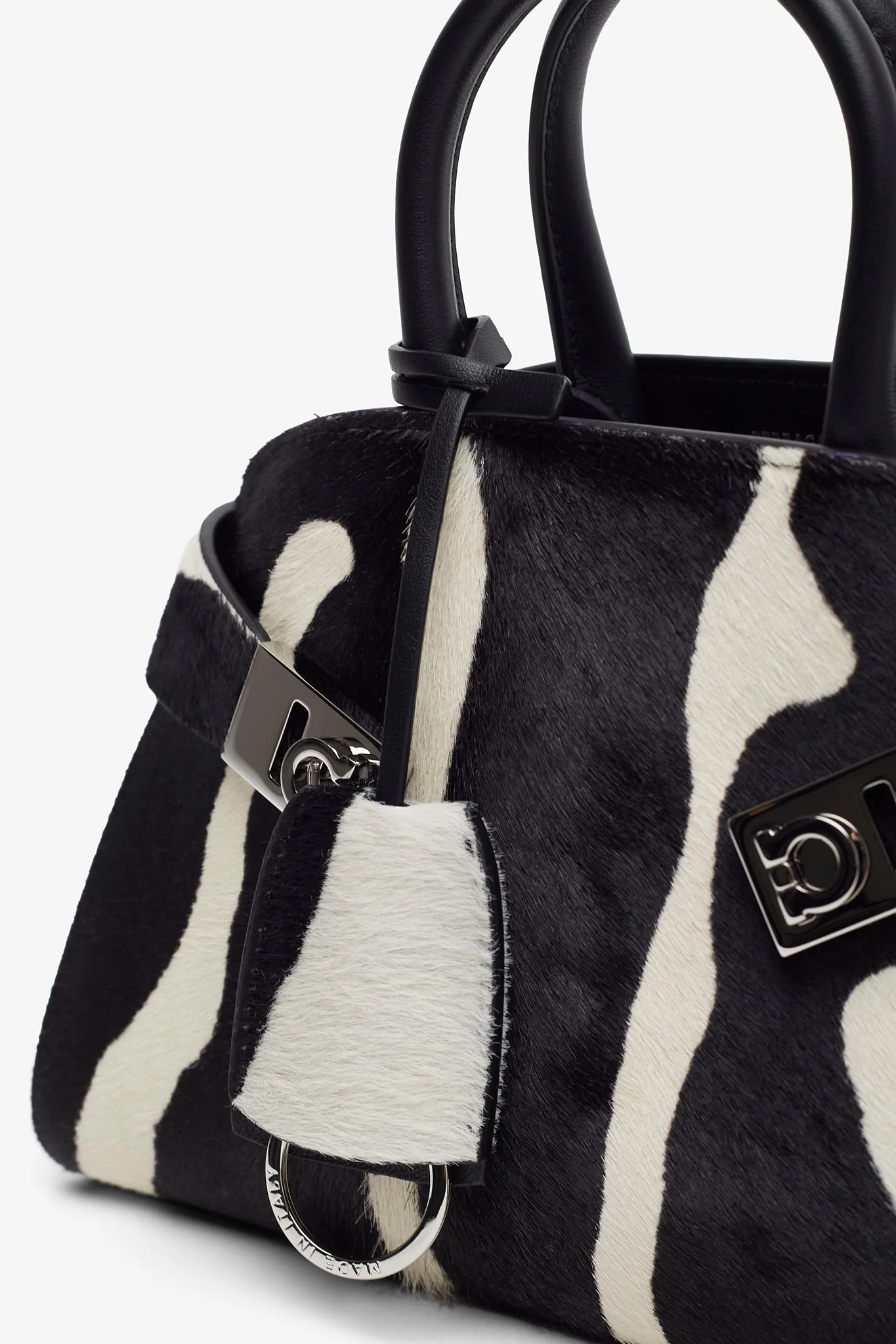 Hug mini white and black top handle bag - Image 5