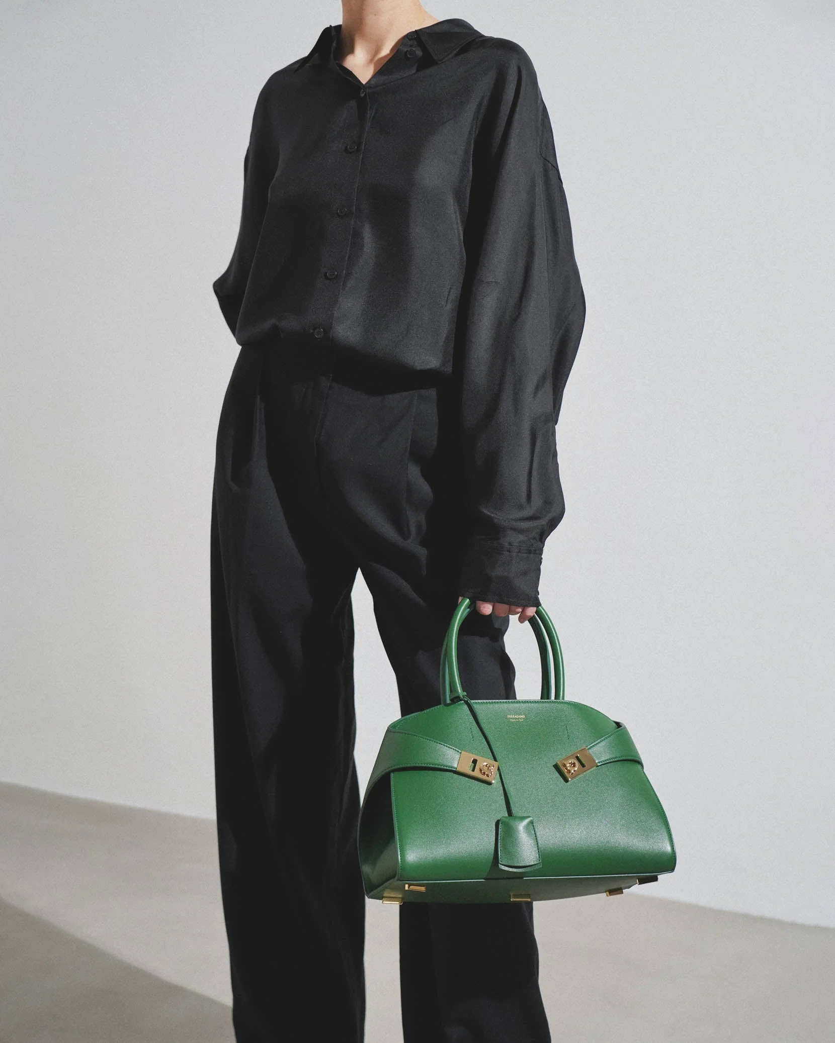 Hug small green bag - Image 2