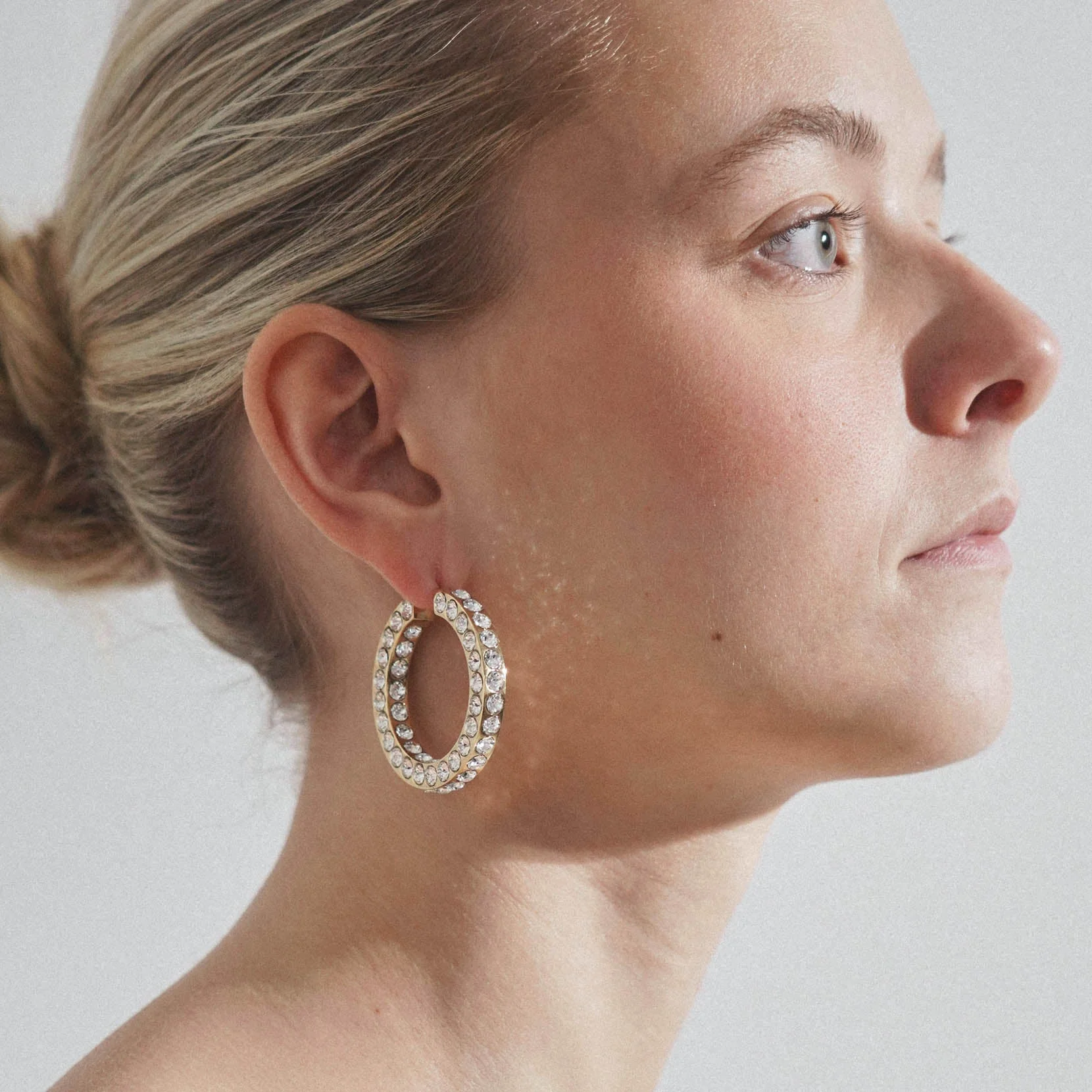Jah hoop big white and gold crystal earrings - Image 5