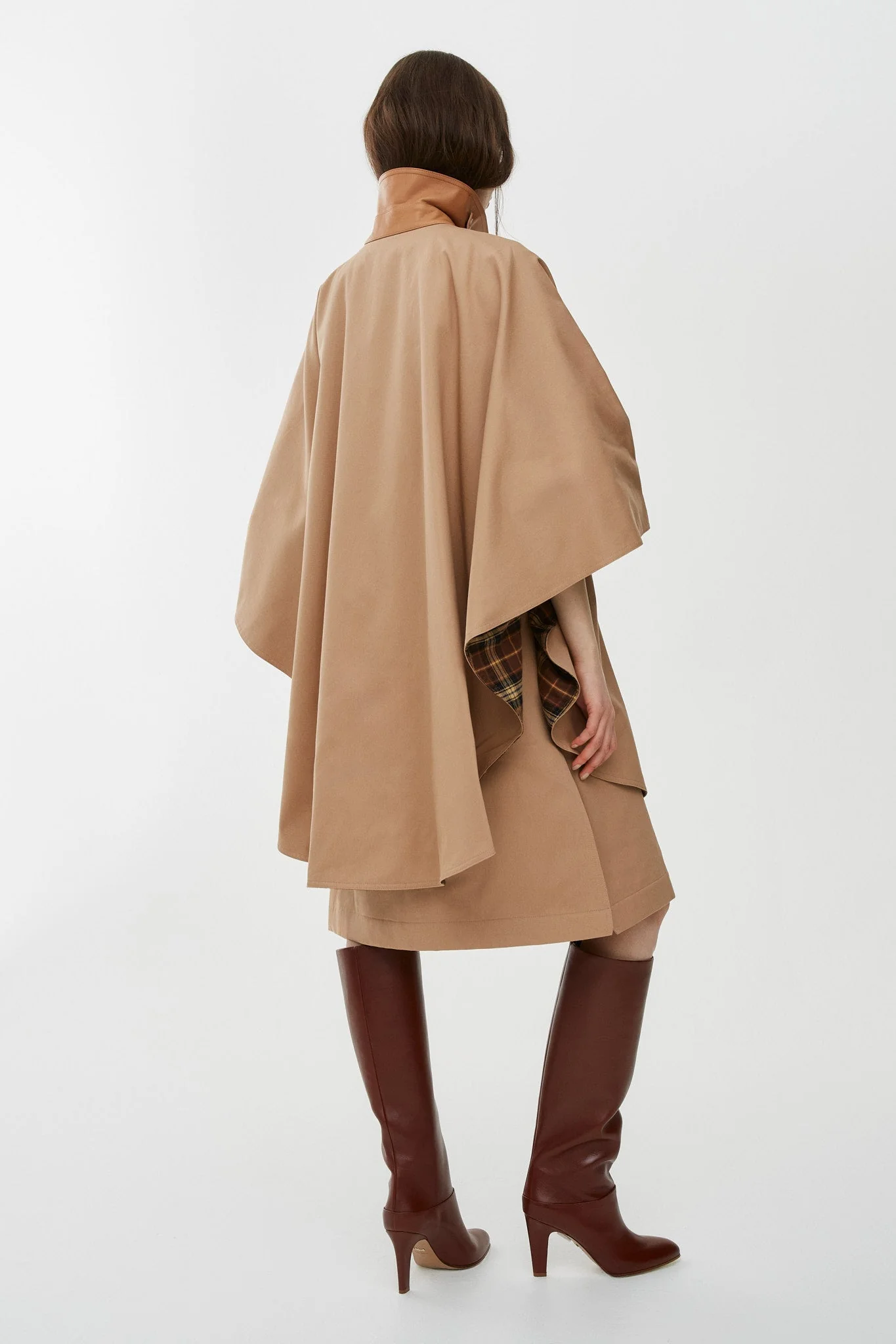 Knee-length cape in organic cotton gabardine - Image 3