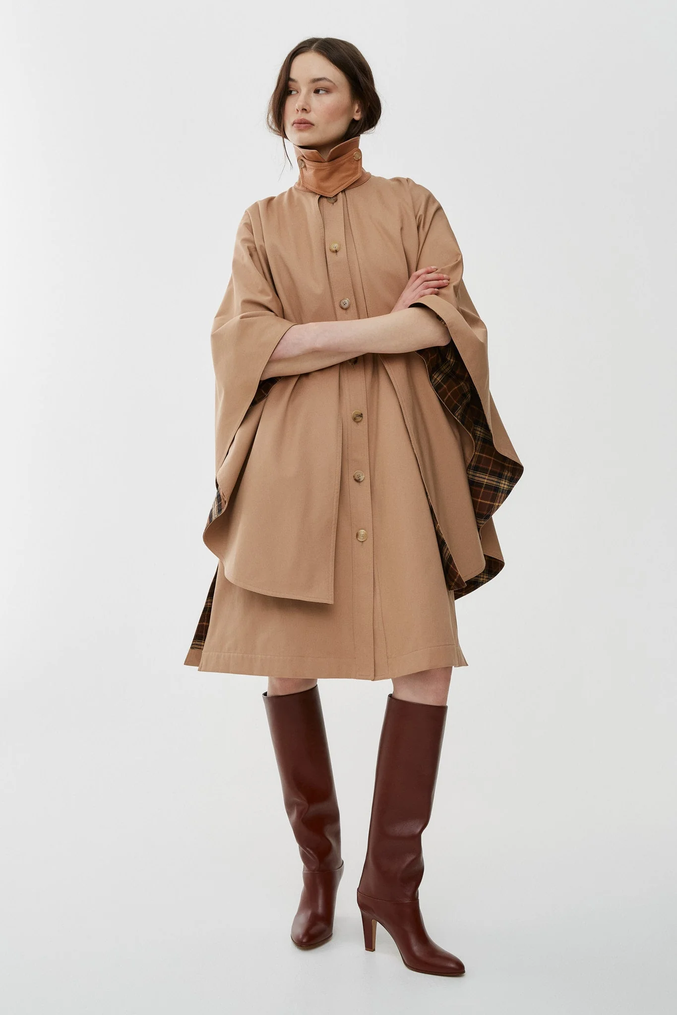 Knee-length cape in organic cotton gabardine - Image 5