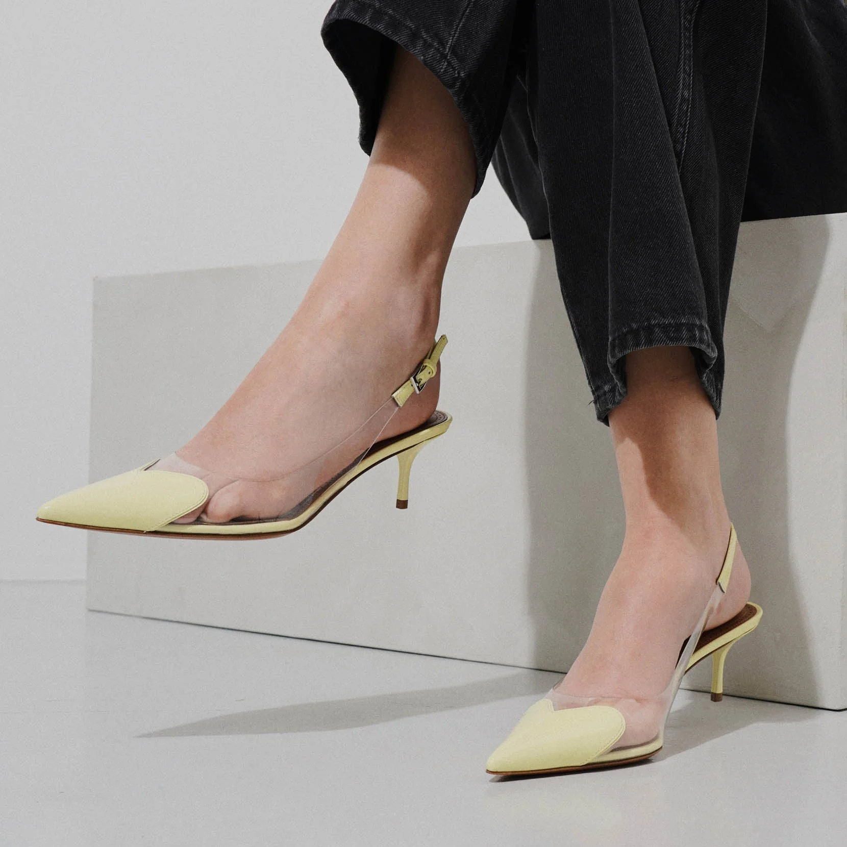 Coeur 55 yellow patent slingback pumps - Image 6