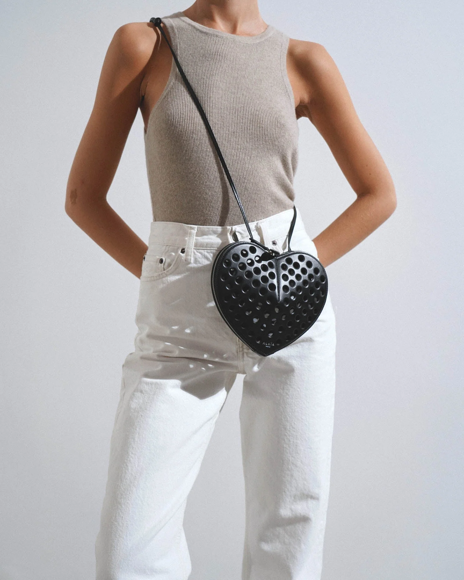 Le Coeur black perforated crossbody bag - Image 2