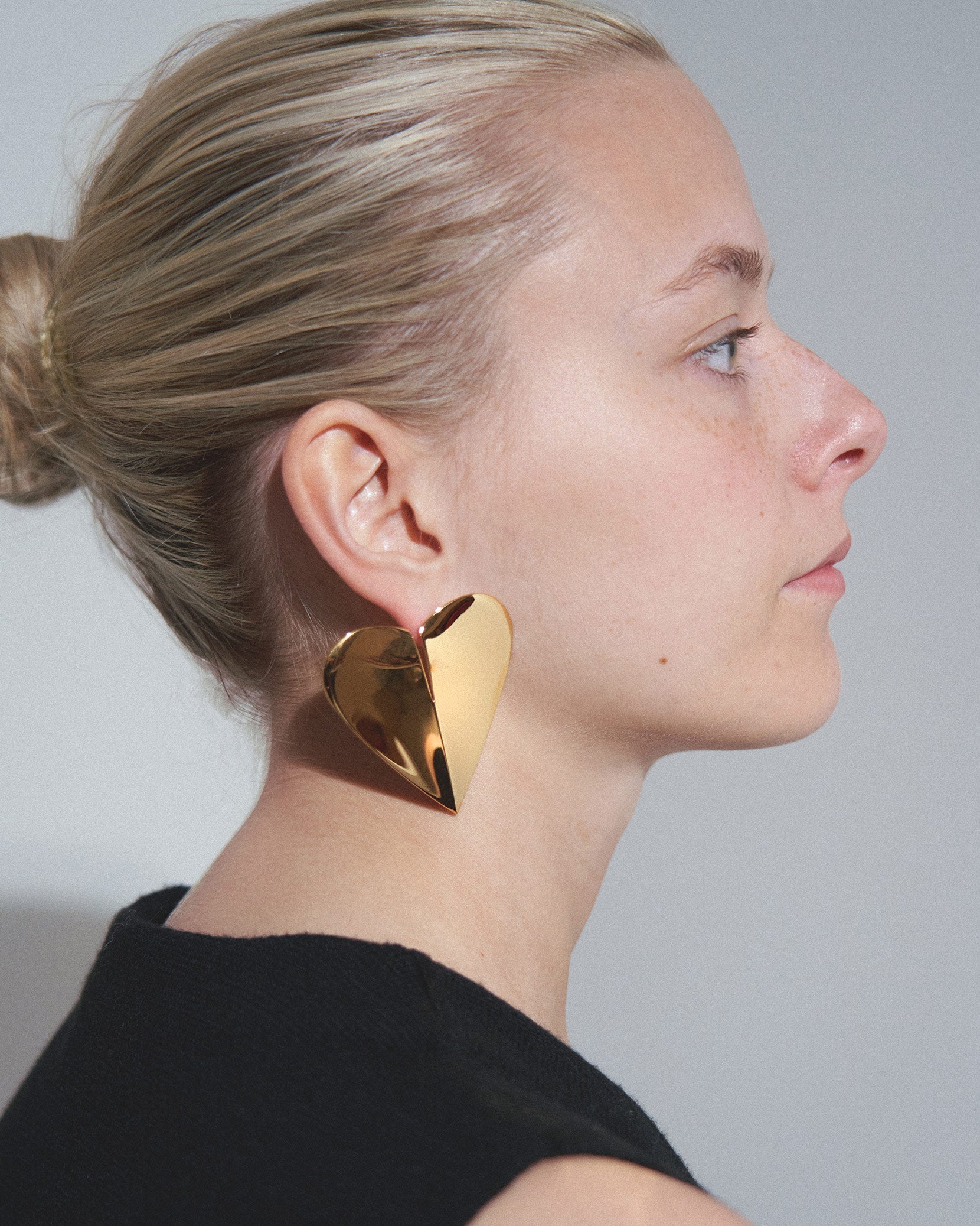 Le Coeur L torn earrings - Image 2