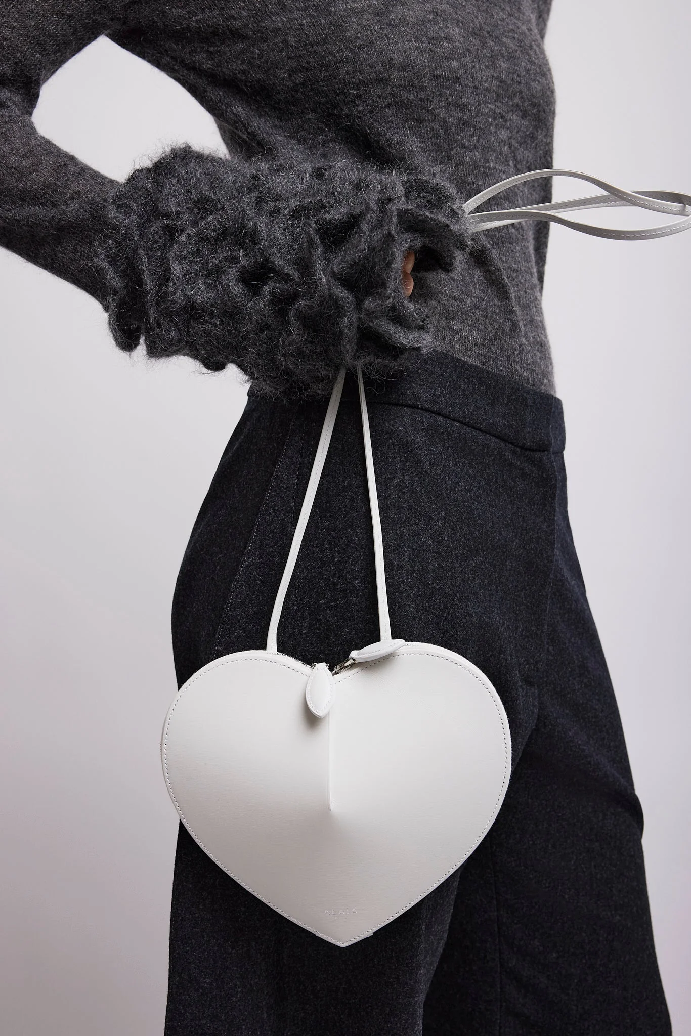 Le Coeur white leather crossbody bag - Image 6