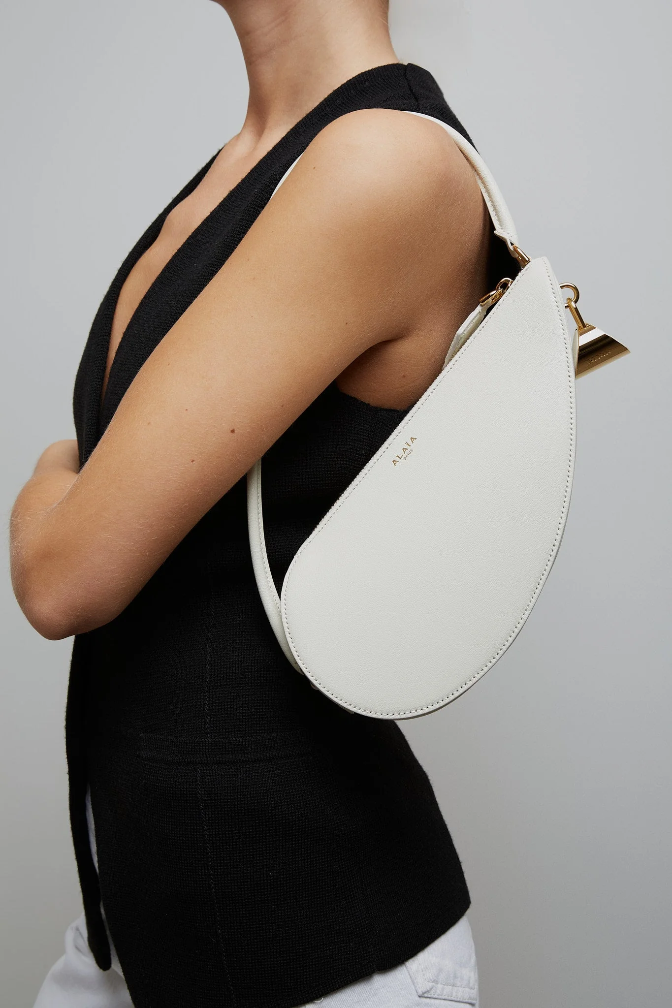 Le Demi-Coeur S white bag - Image 2