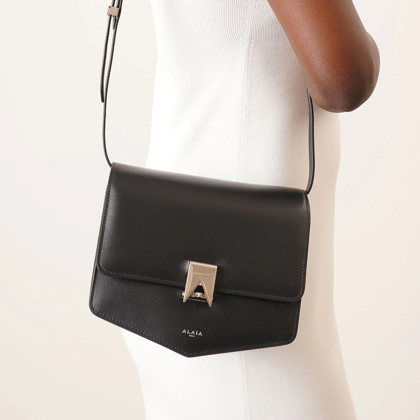 Le Papa medium black leather bag - Image 7