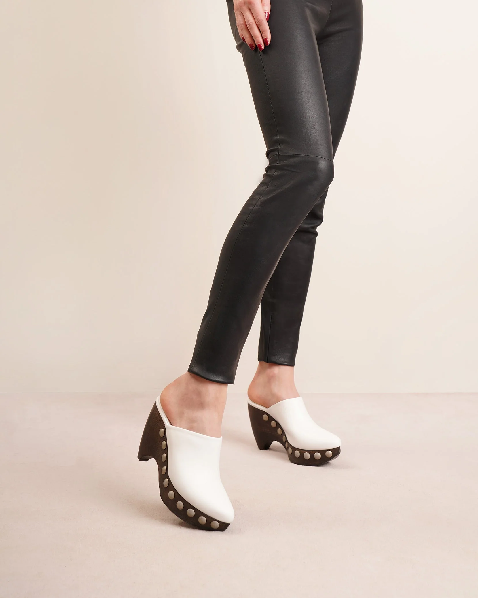 Le Sabot white leather clogs - Image 2