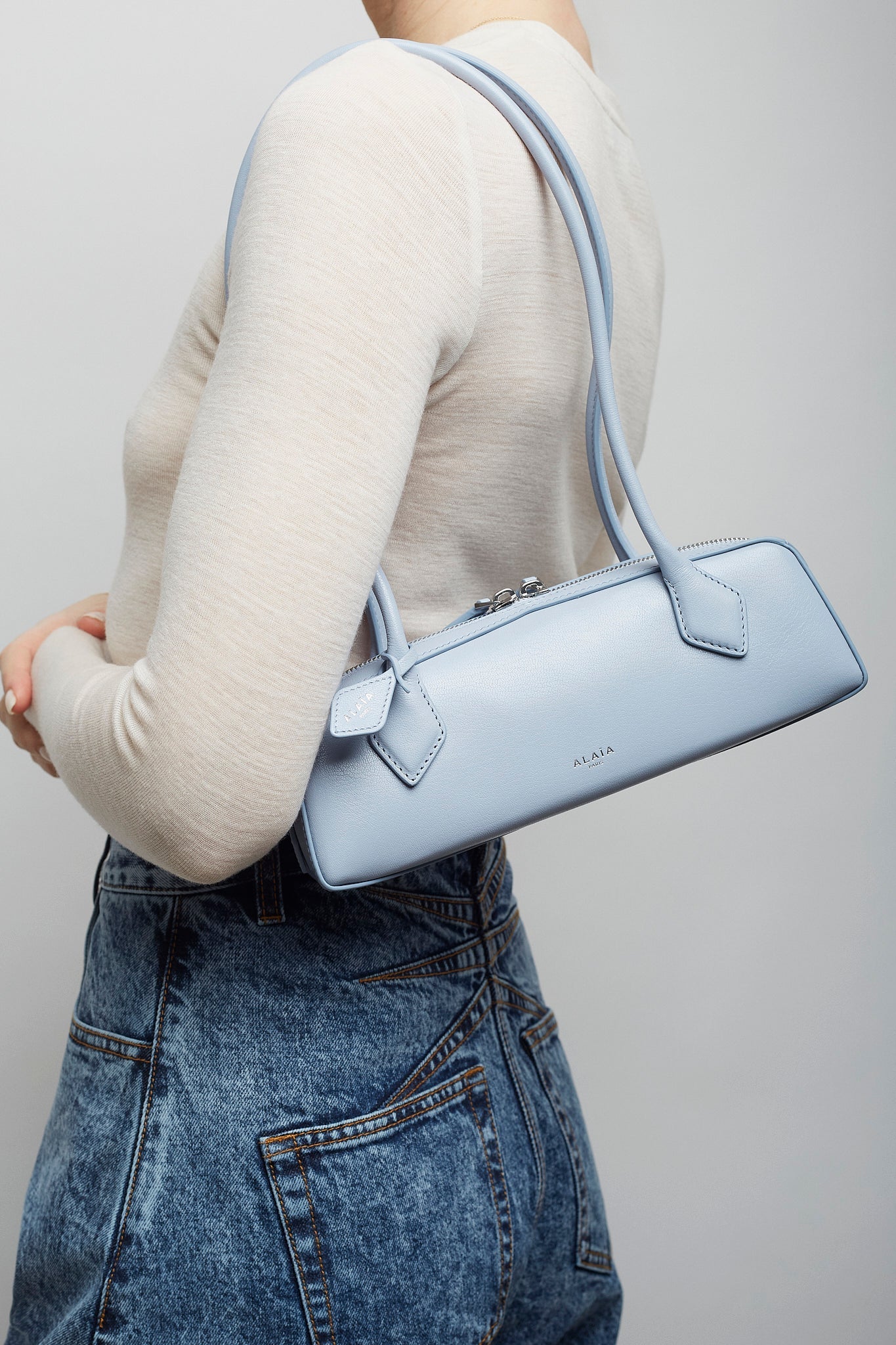 Le Teckel small light blue leather bag - Image 4