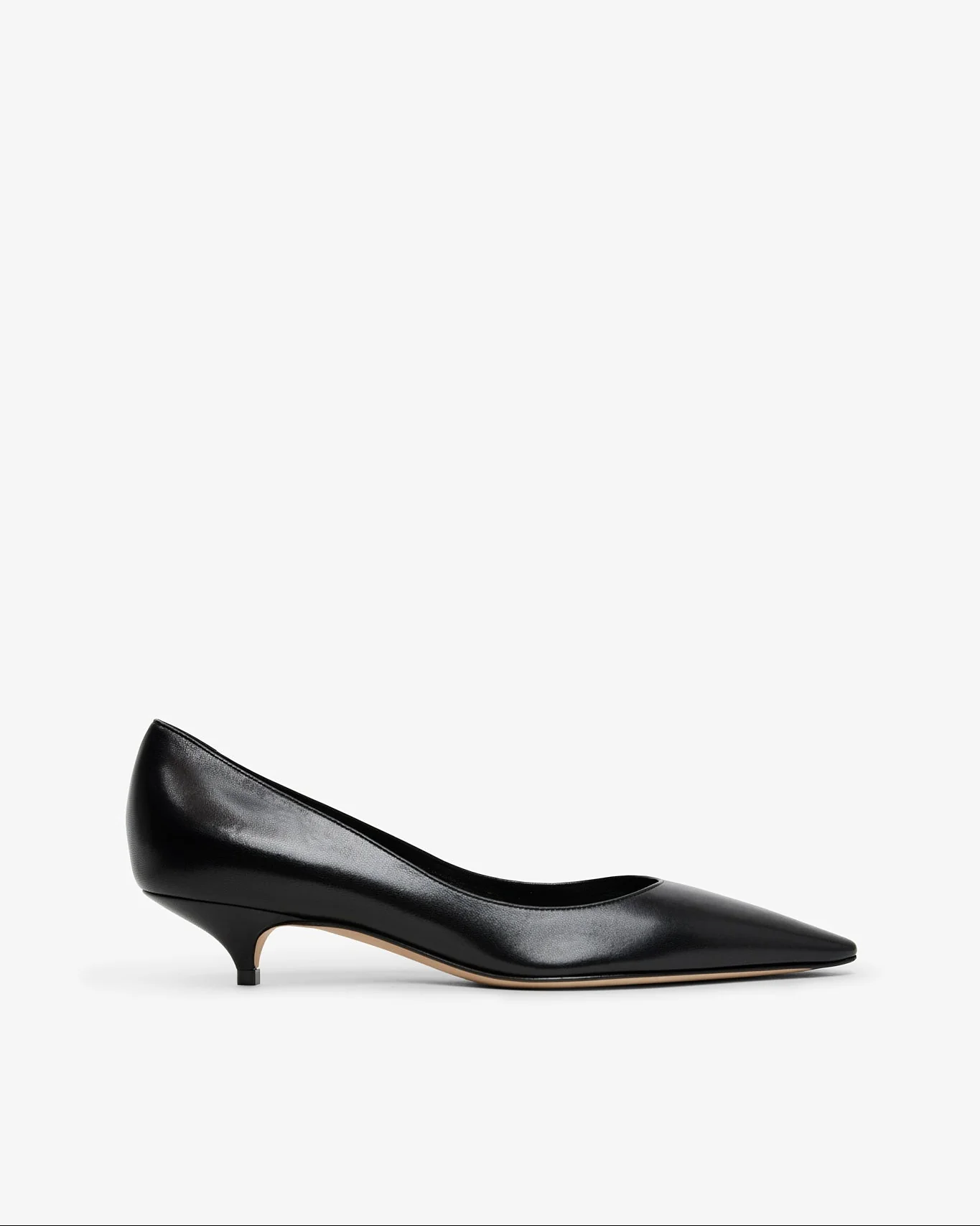 Liisa Kitten Two black pumps