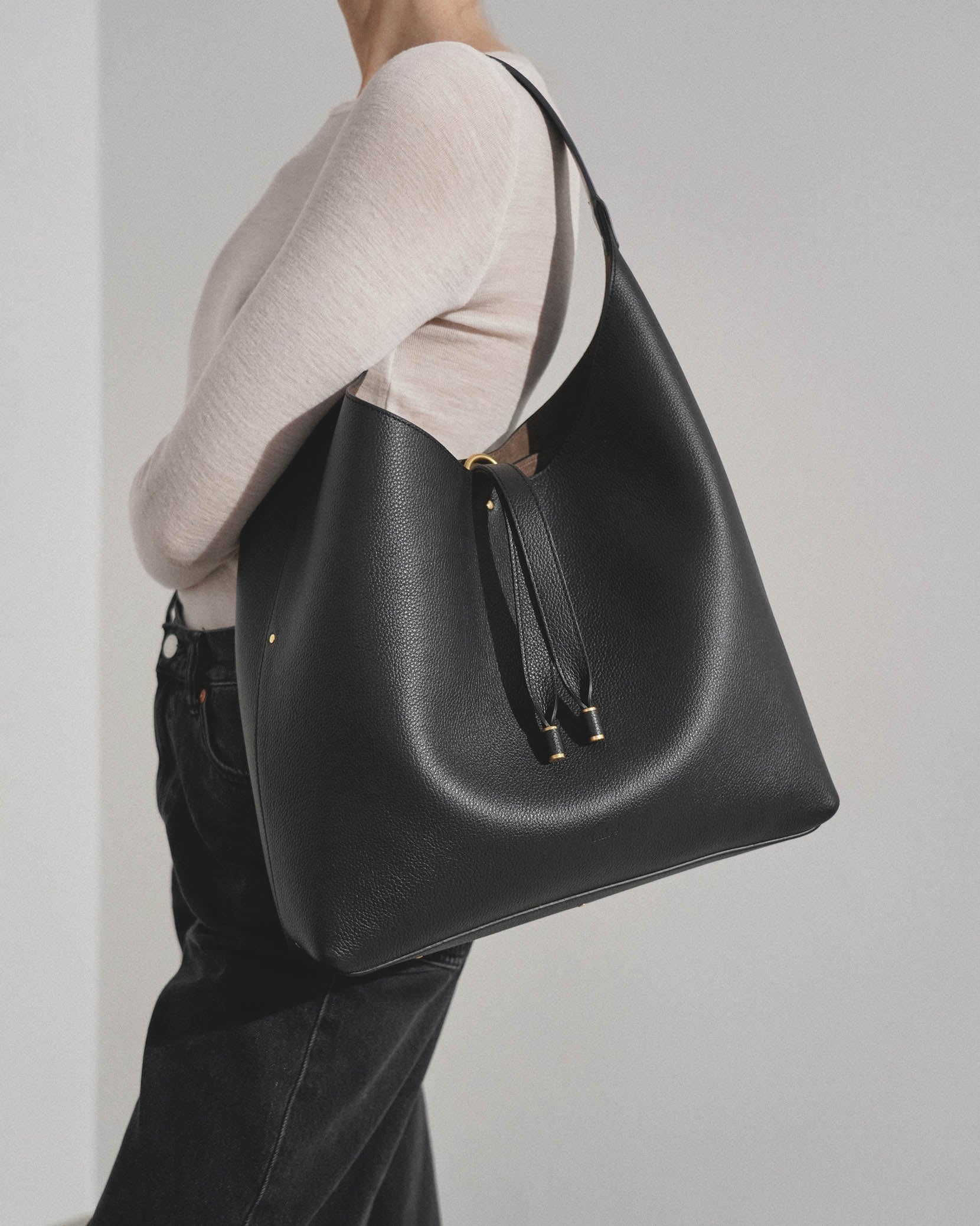 Marcie black leather shoulder bag - Image 2