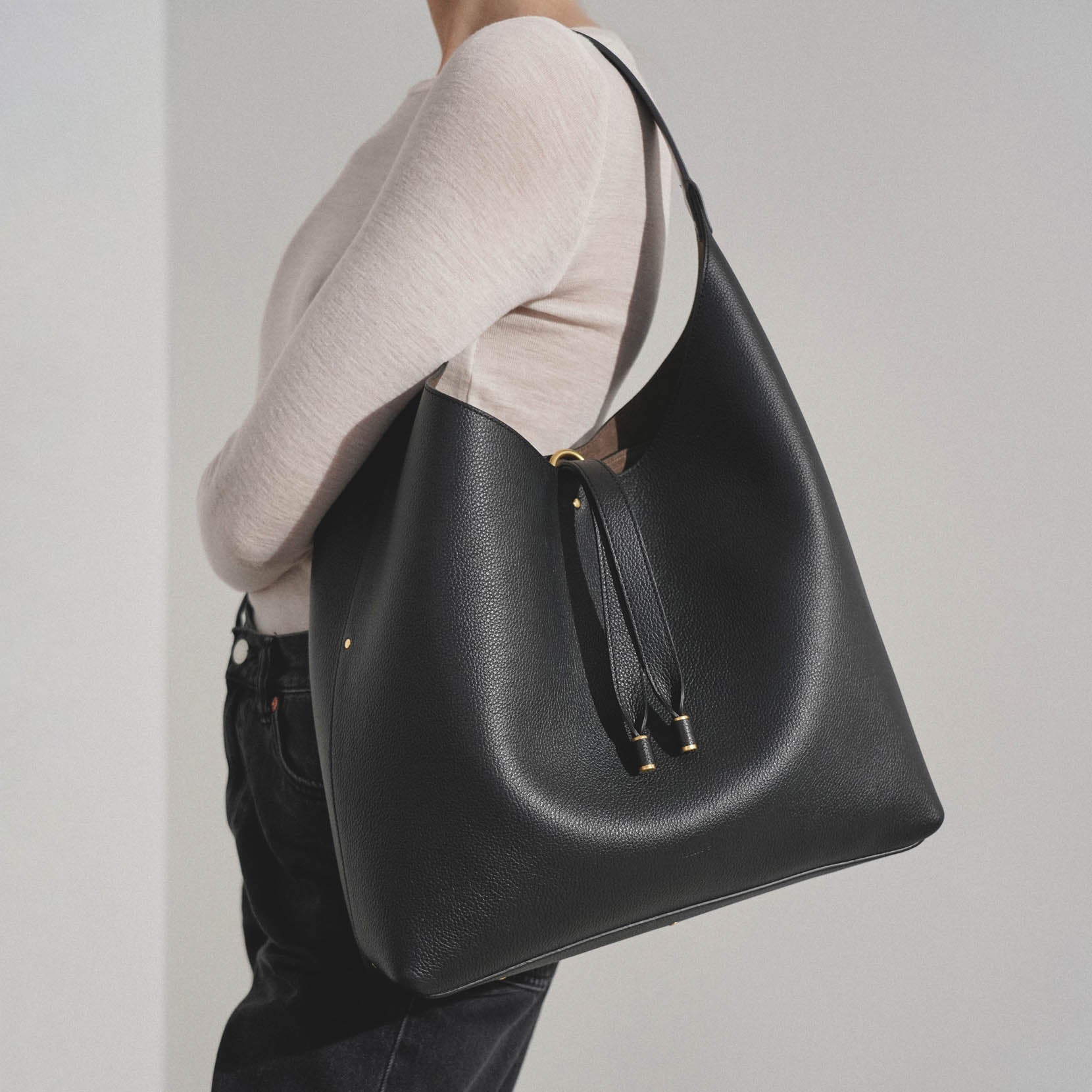 Marcie black leather shoulder bag - Image 7