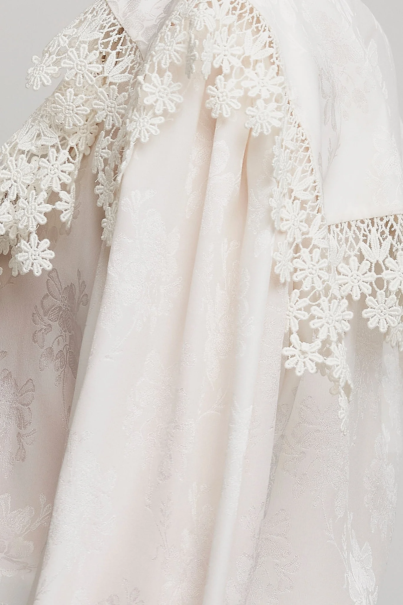Maxi-collar white blouse - Image 4
