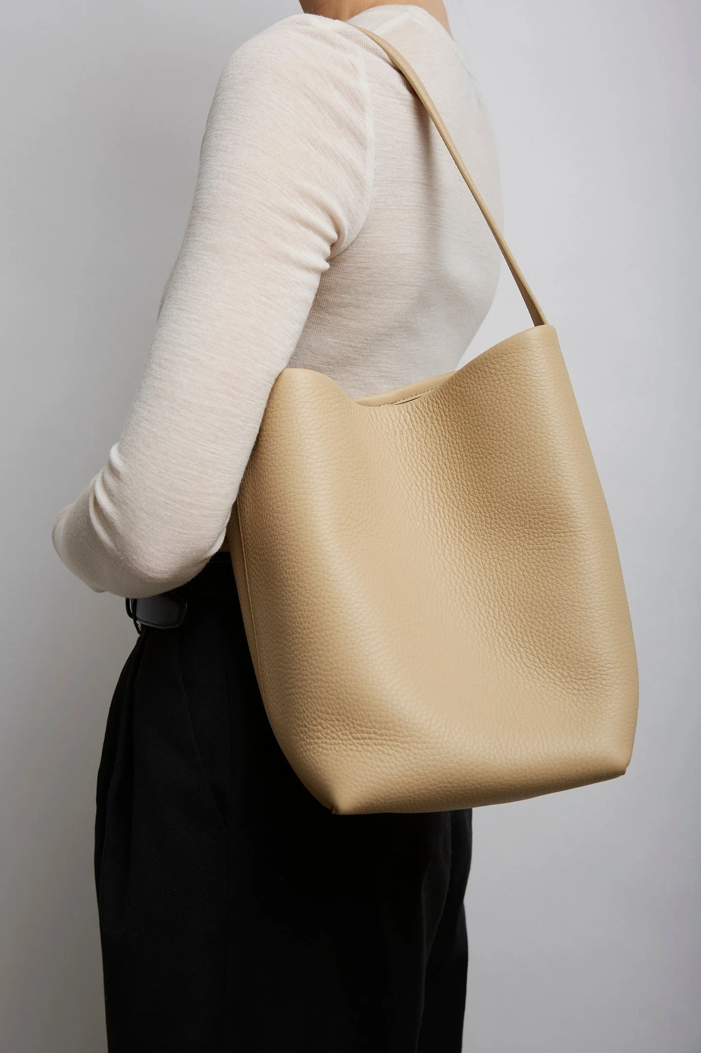 Medium N/S Park beige tote bag - Image 5