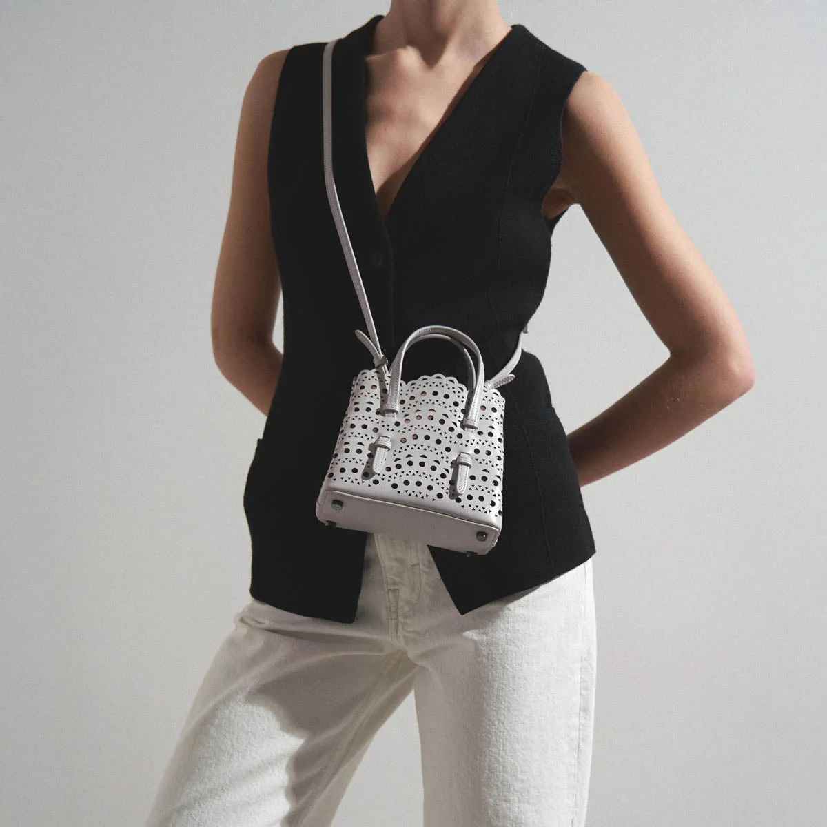Mina 16 vague grey tote bag - Image 6