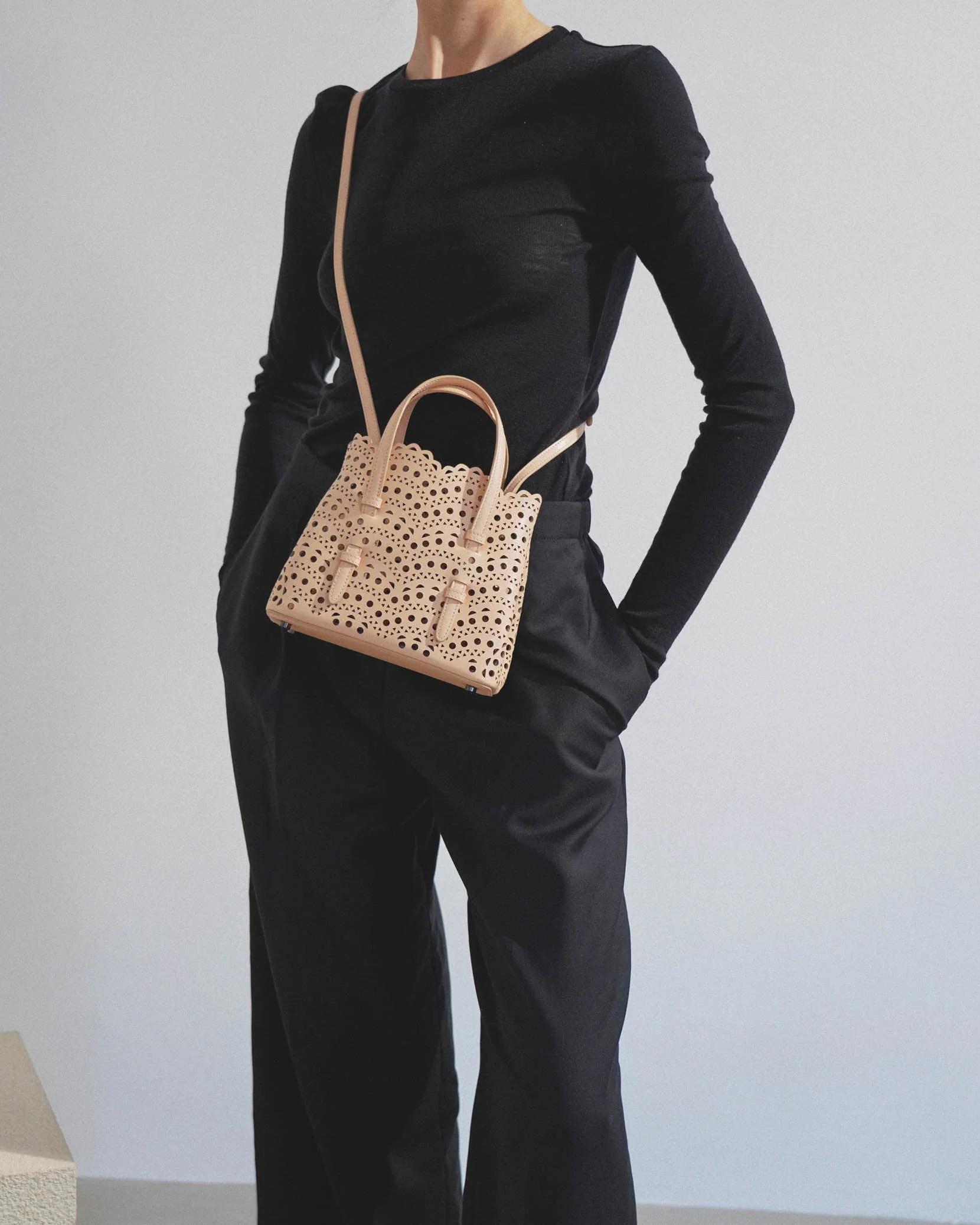 Mina 20 vienne vague beige leather tote bag - Image 2