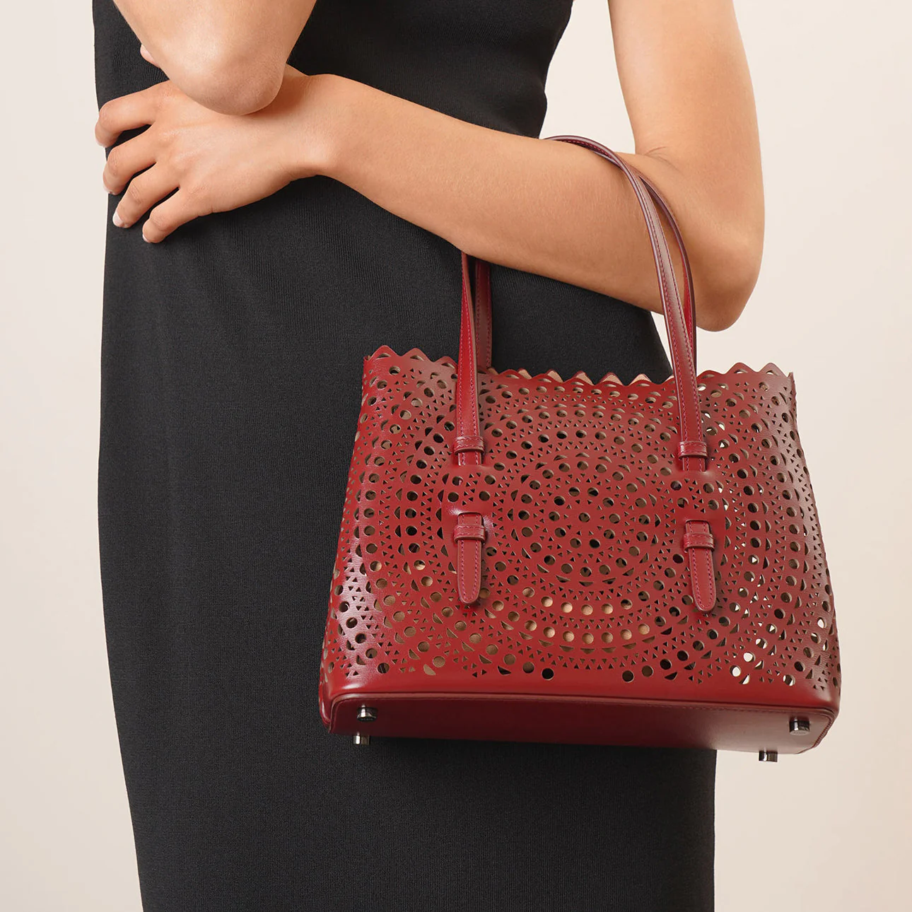 Mina 25 circulaire bordeaux tote bag - Image 6
